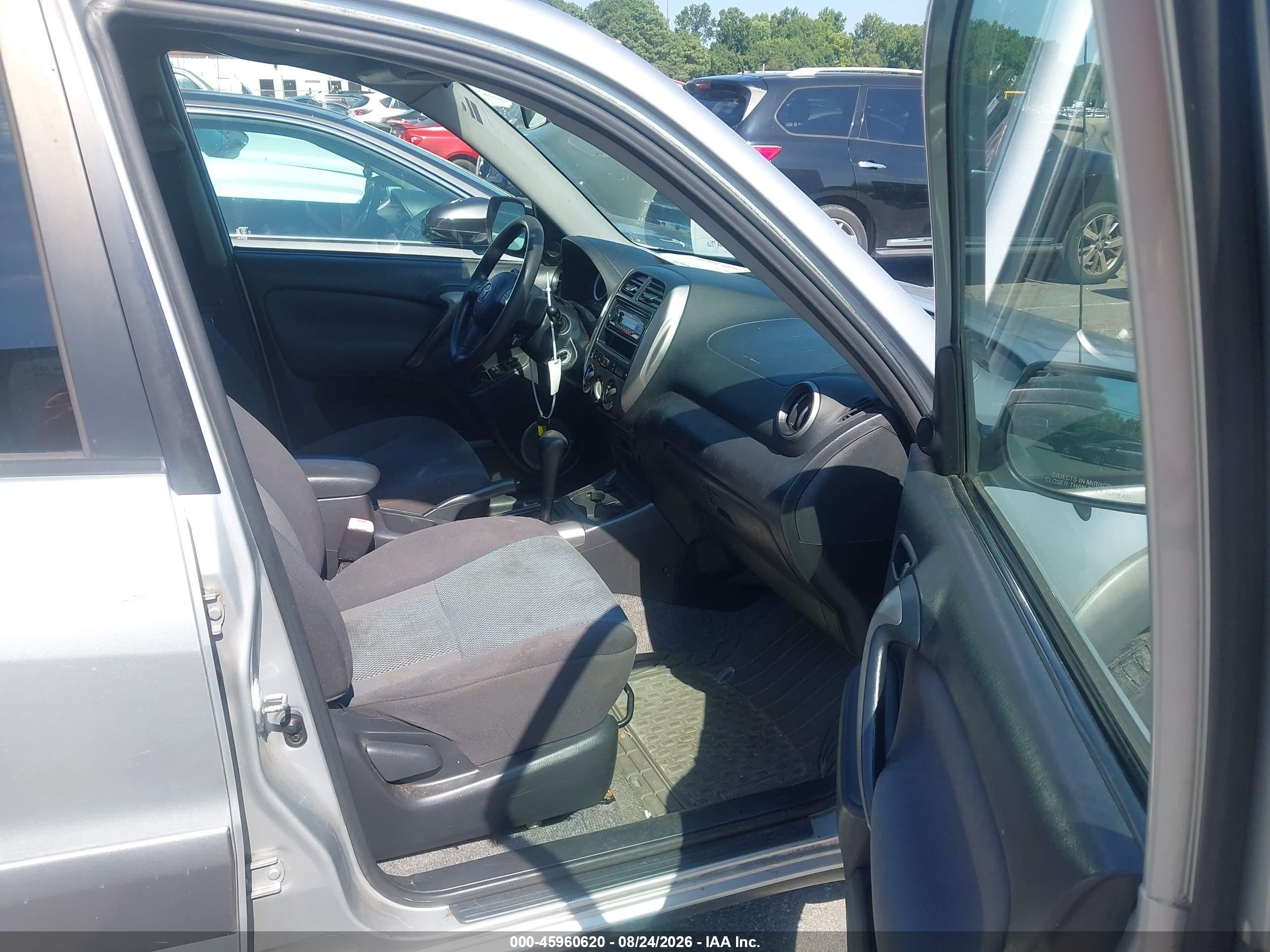 2005 Toyota Rav4   Серебряный vin: JTEGD20V050055237