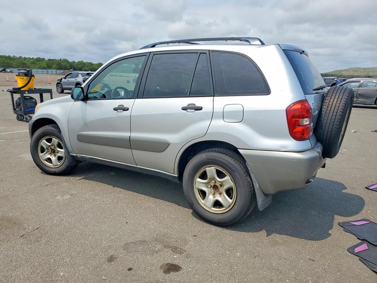 2005 Toyota Rav4 Base Silver vin: JTEGD20V050077805