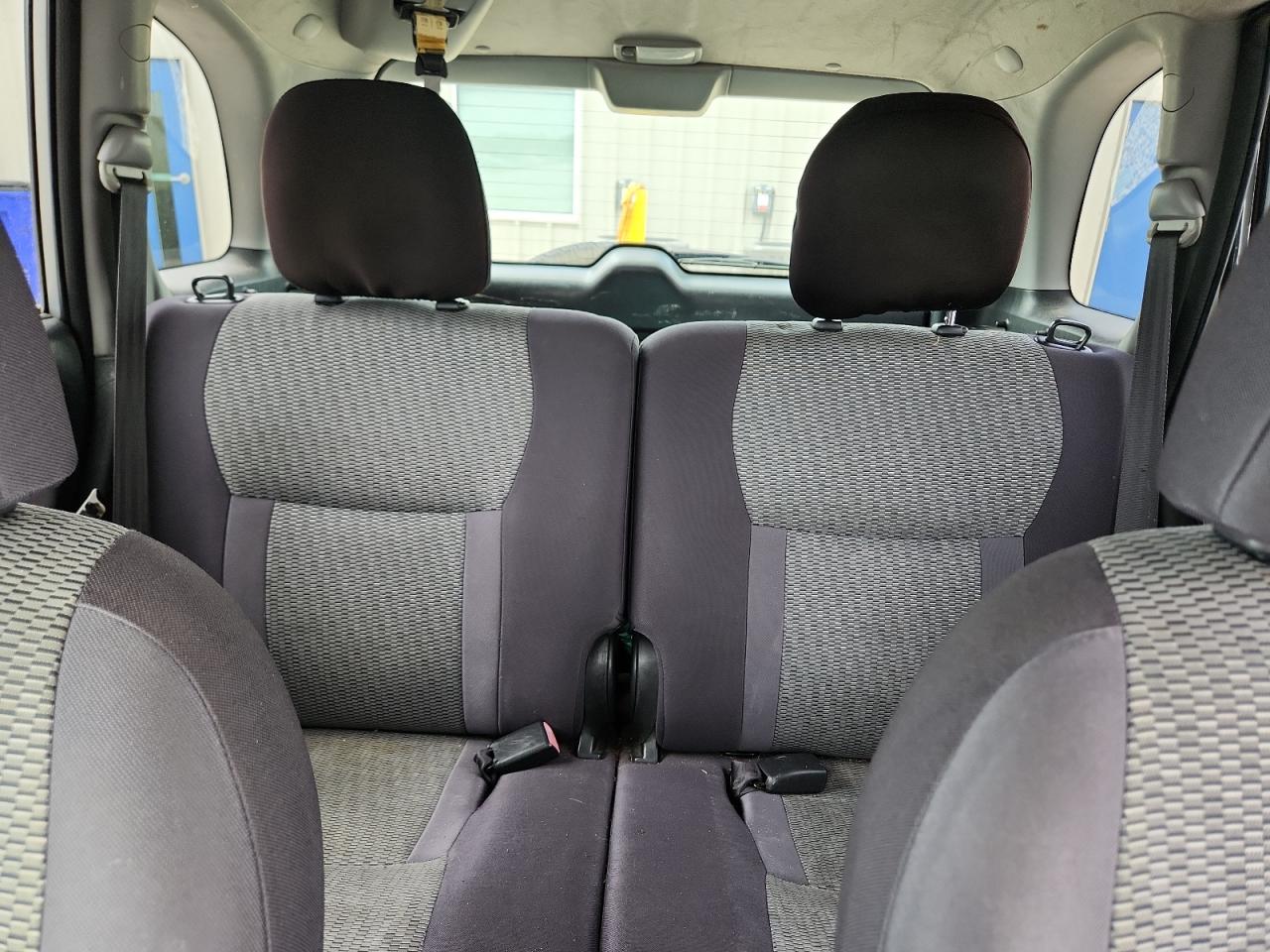 2004 Toyota Rav4 Base Silver vin: JTEGD20V140015554