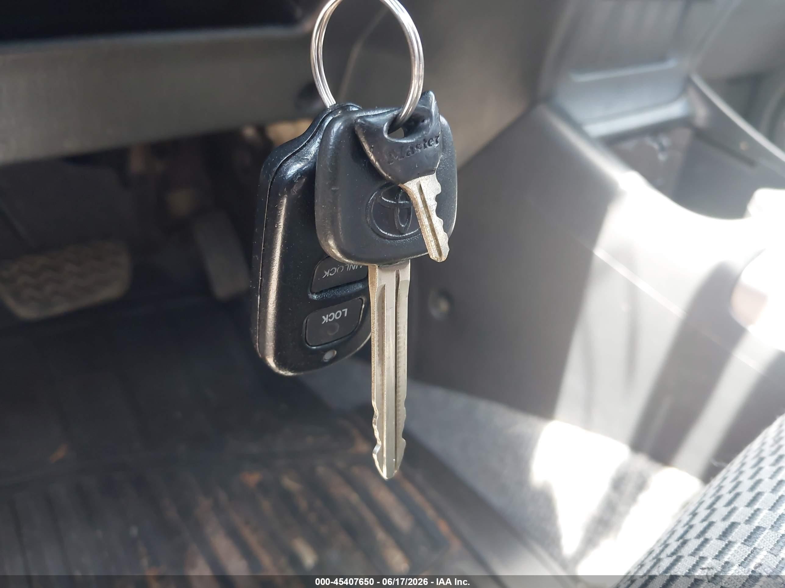 2004 Toyota Rav4   Black vin: JTEGD20V140024660