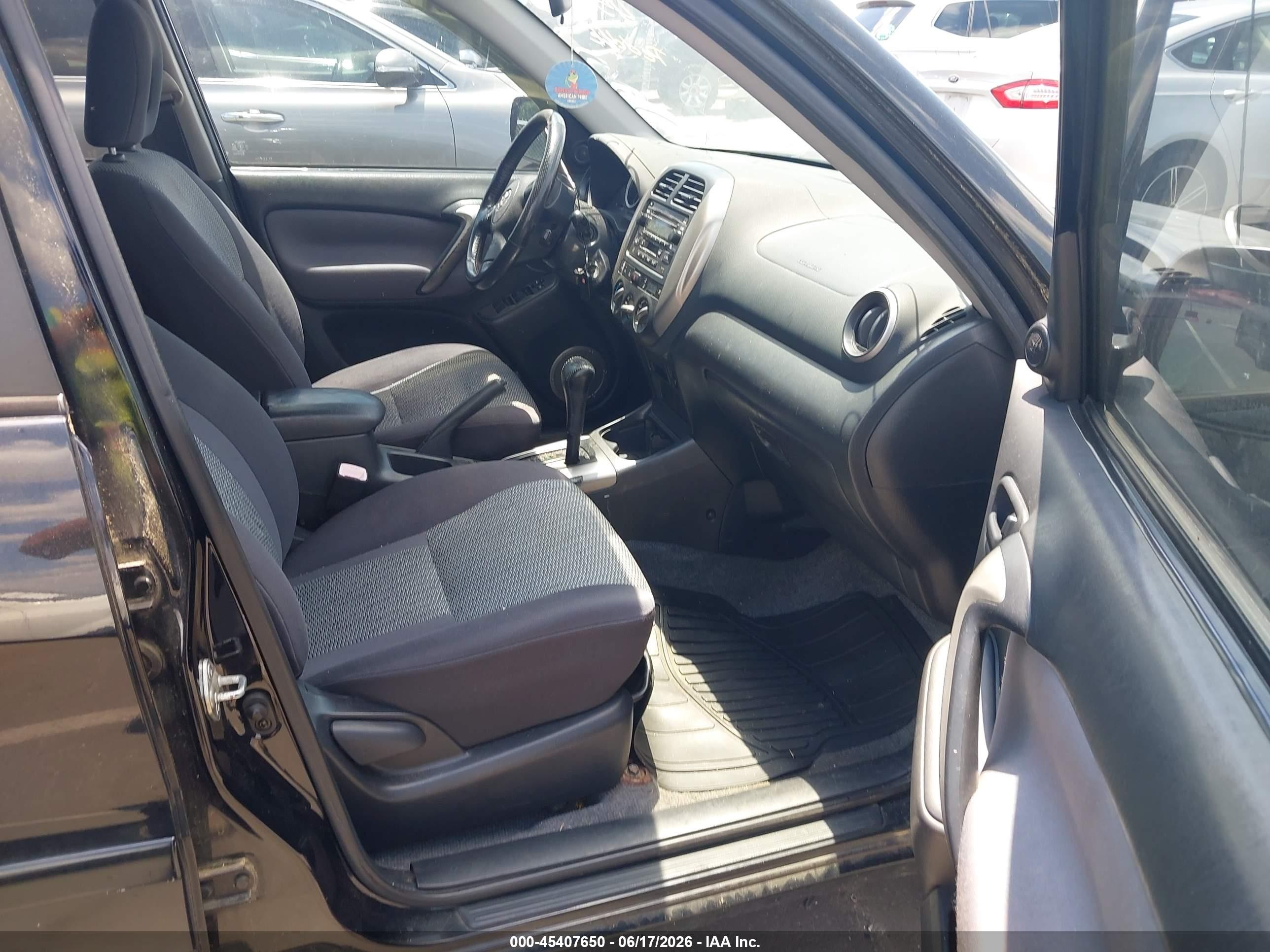 2004 Toyota Rav4   Black vin: JTEGD20V140024660