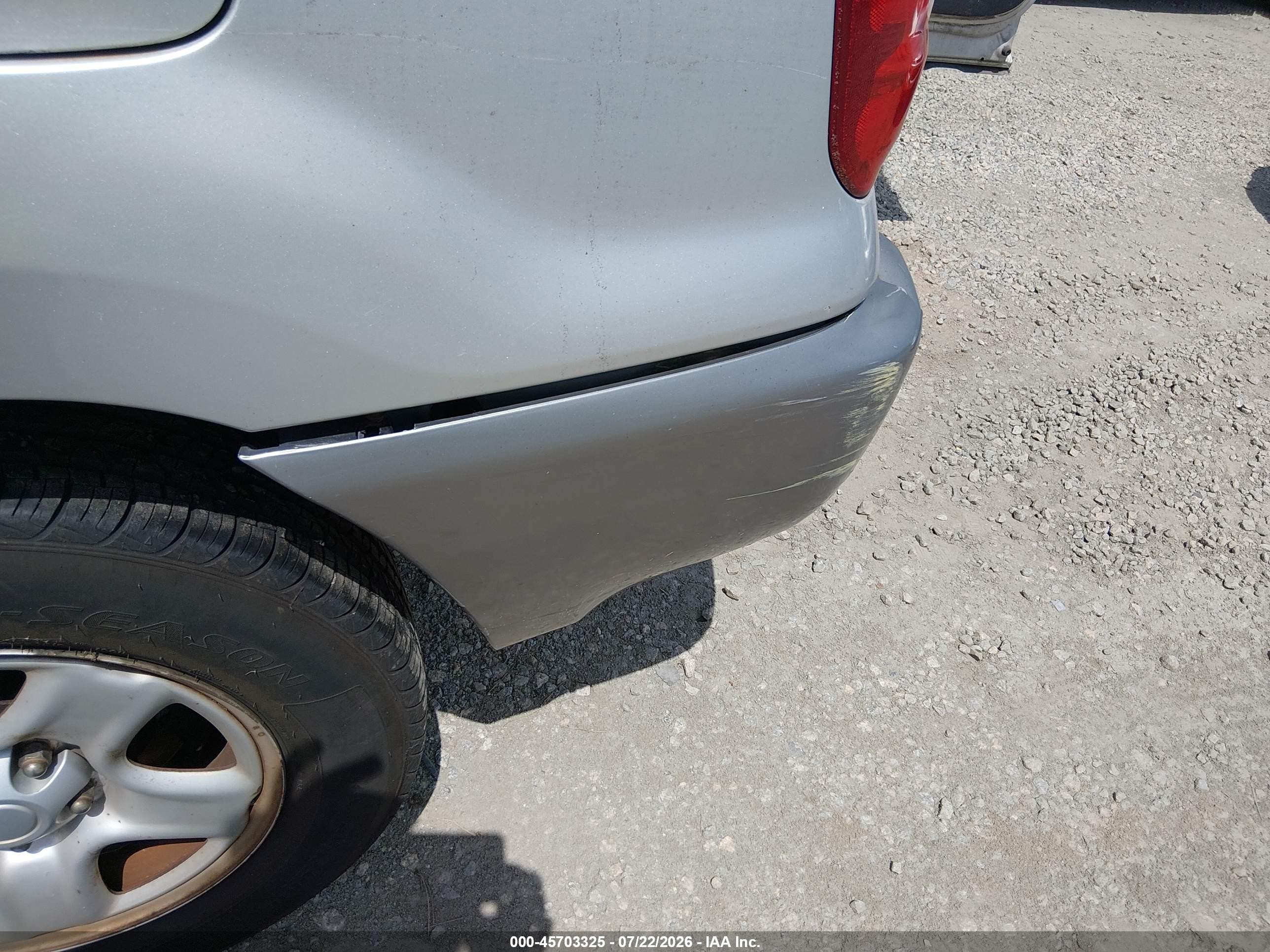 2004 Toyota Rav4   Серебряный vin: JTEGD20V240002991
