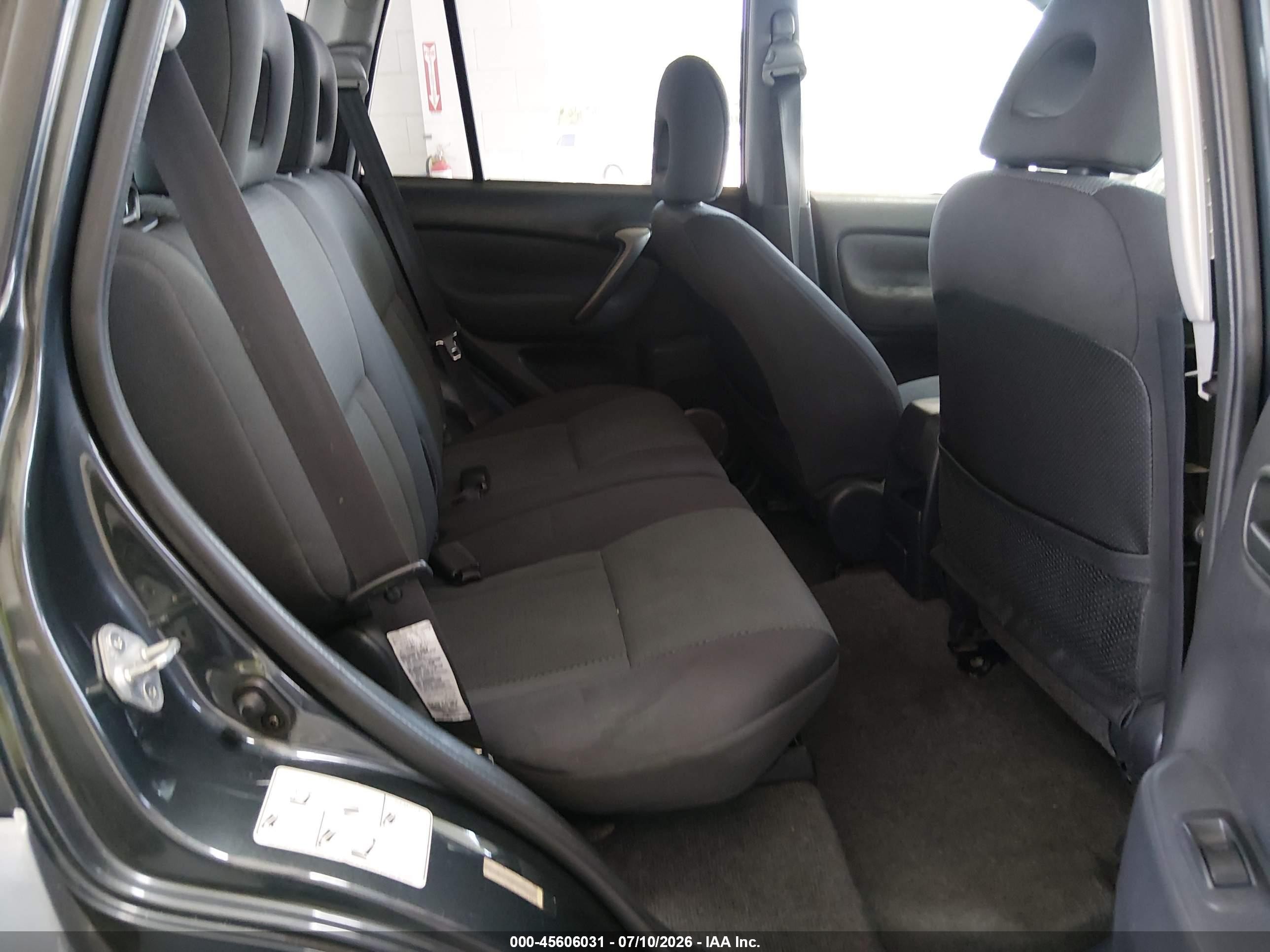 2005 Toyota Rav4   Green vin: JTEGD20V250047284