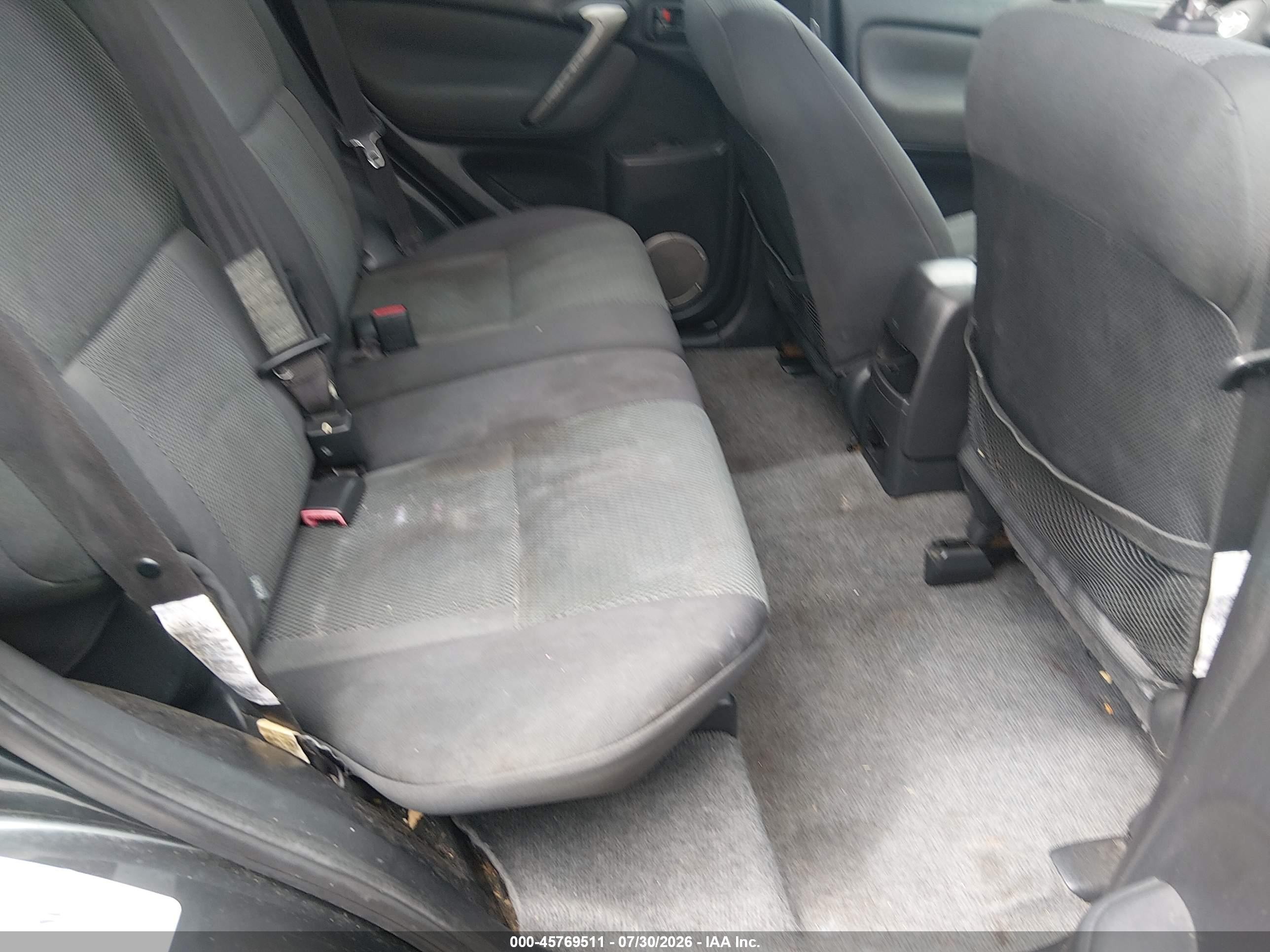 2004 Toyota Rav4   Gray vin: JTEGD20V340021792