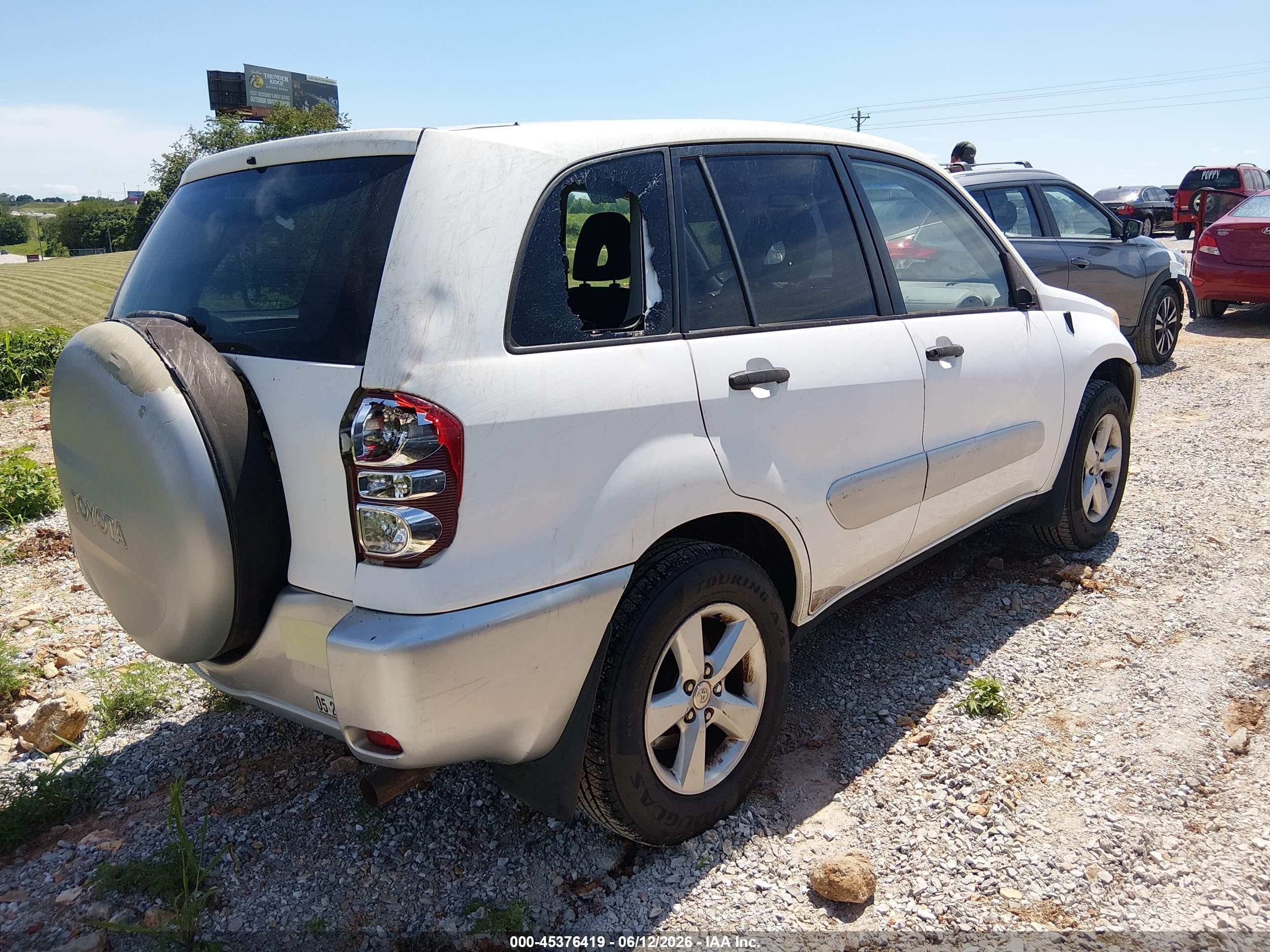 2005 Toyota Rav4   White vin: JTEGD20V350047407