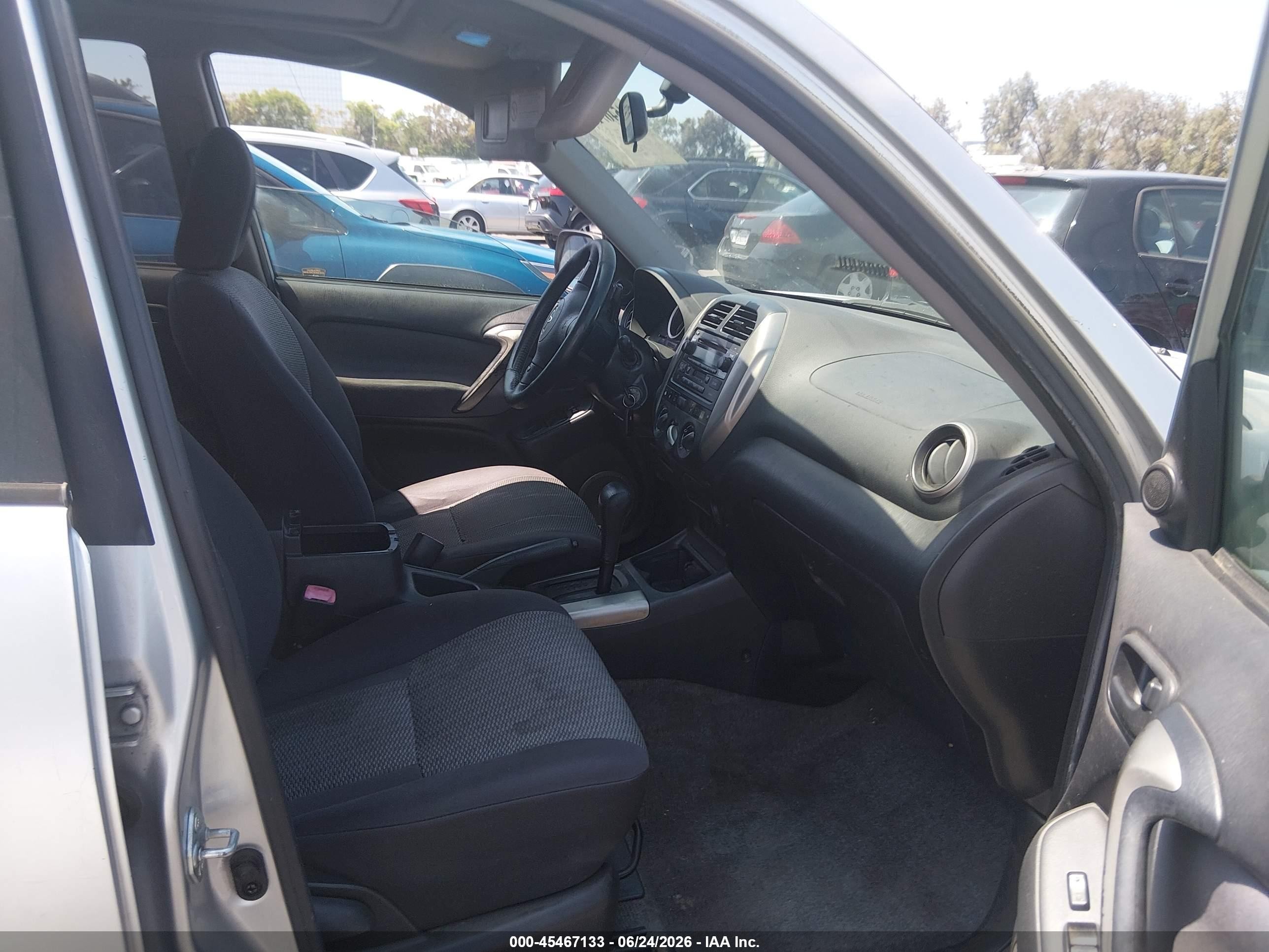 2004 Toyota Rav4   Silver vin: JTEGD20V440042344