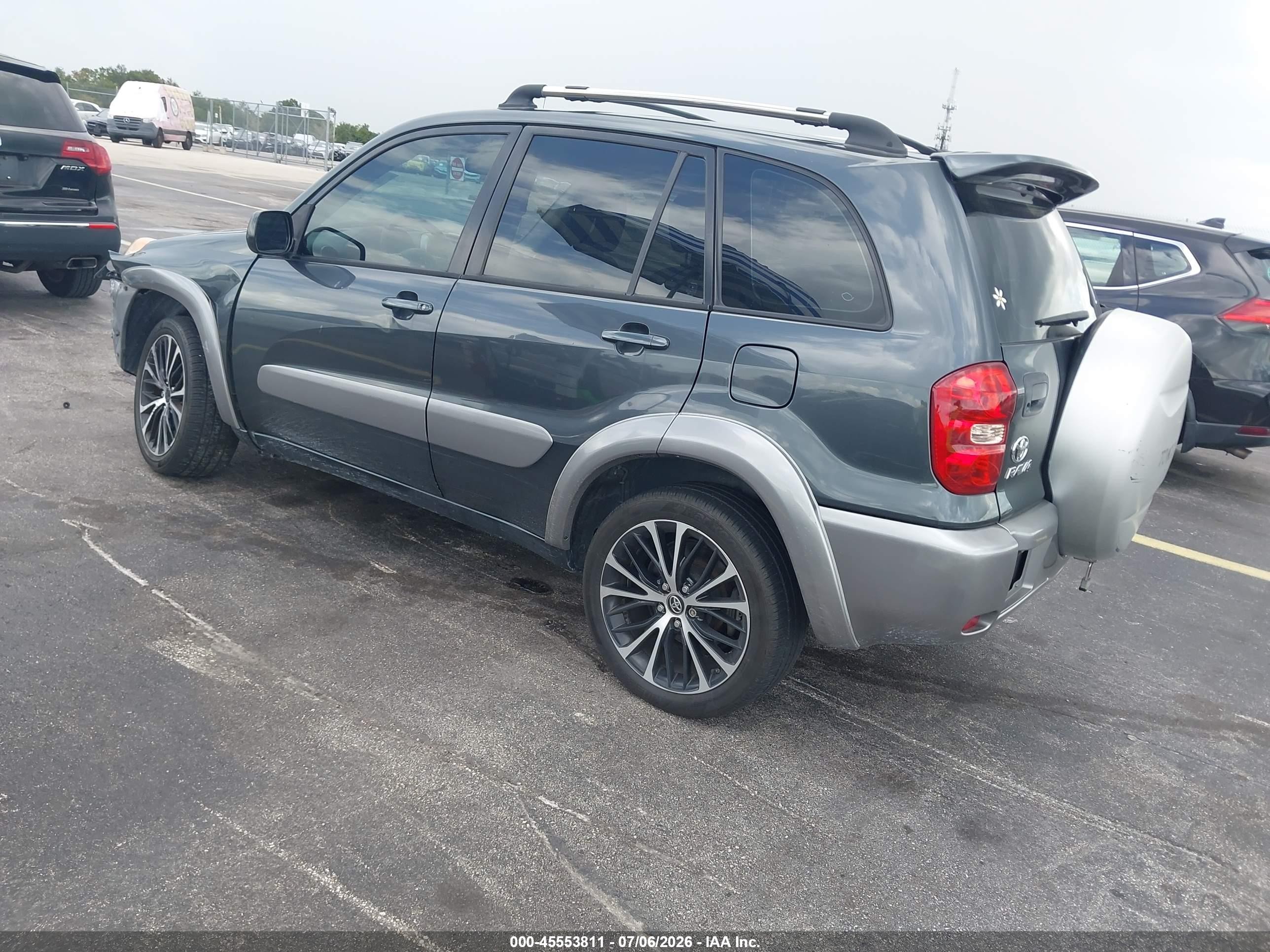 2005 Toyota Rav4   Серый vin: JTEGD20V450051689