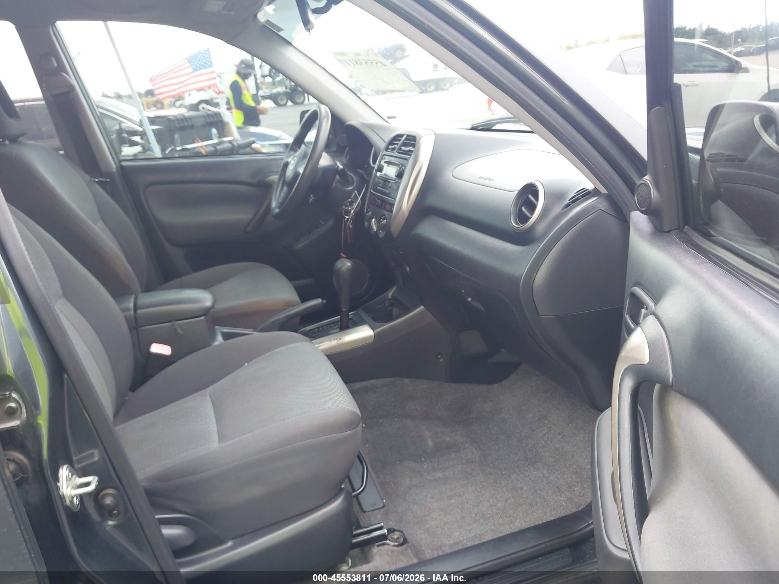2005 Toyota Rav4   Серый vin: JTEGD20V450051689