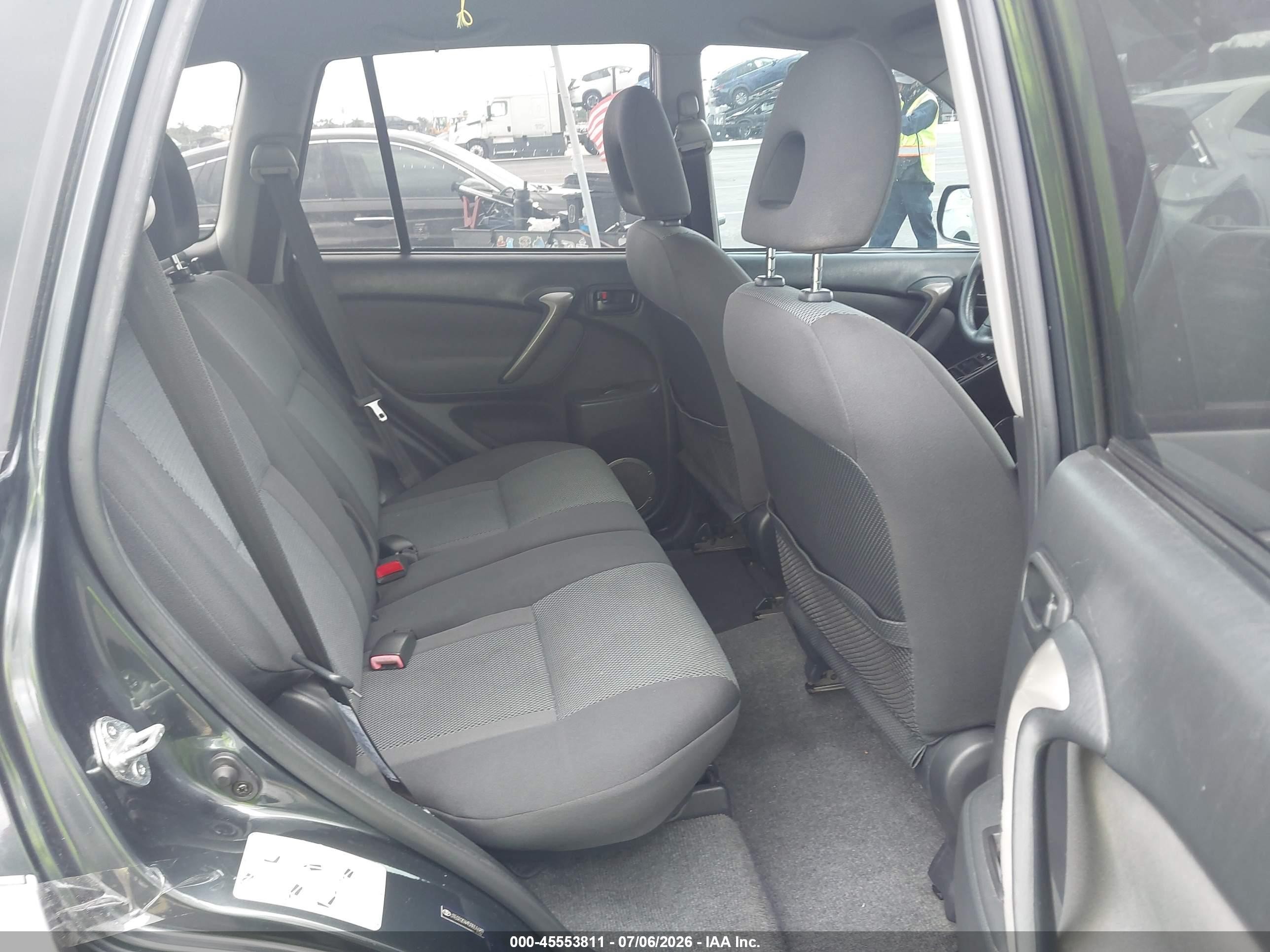 2005 Toyota Rav4   Серый vin: JTEGD20V450051689