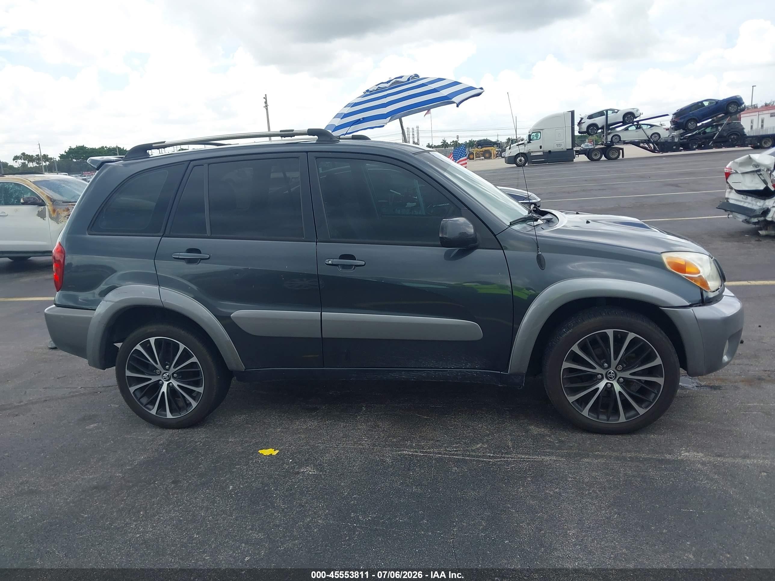 2005 Toyota Rav4   Серый vin: JTEGD20V450051689