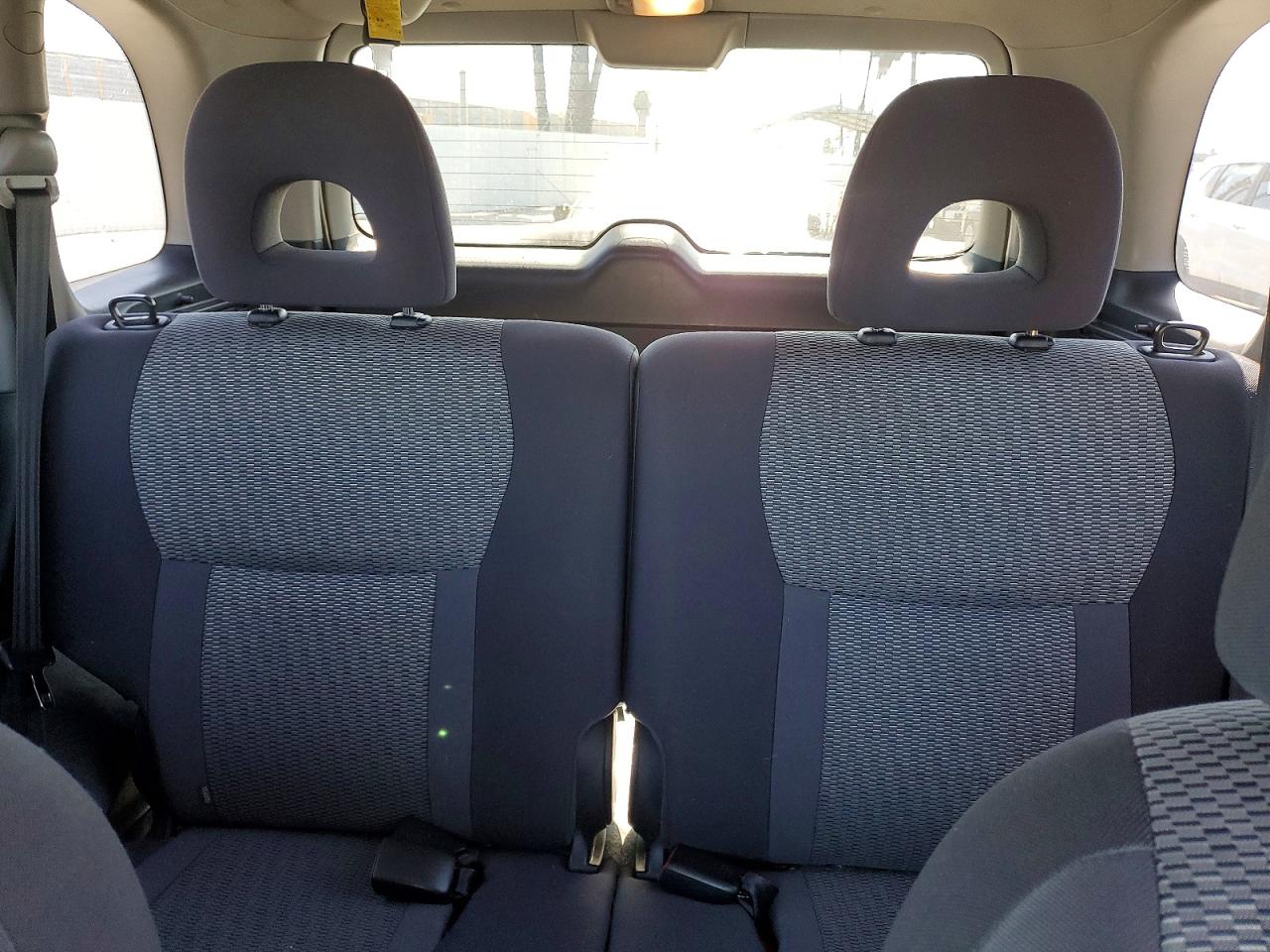 2005 Toyota Rav4 Base Silver vin: JTEGD20V550055203