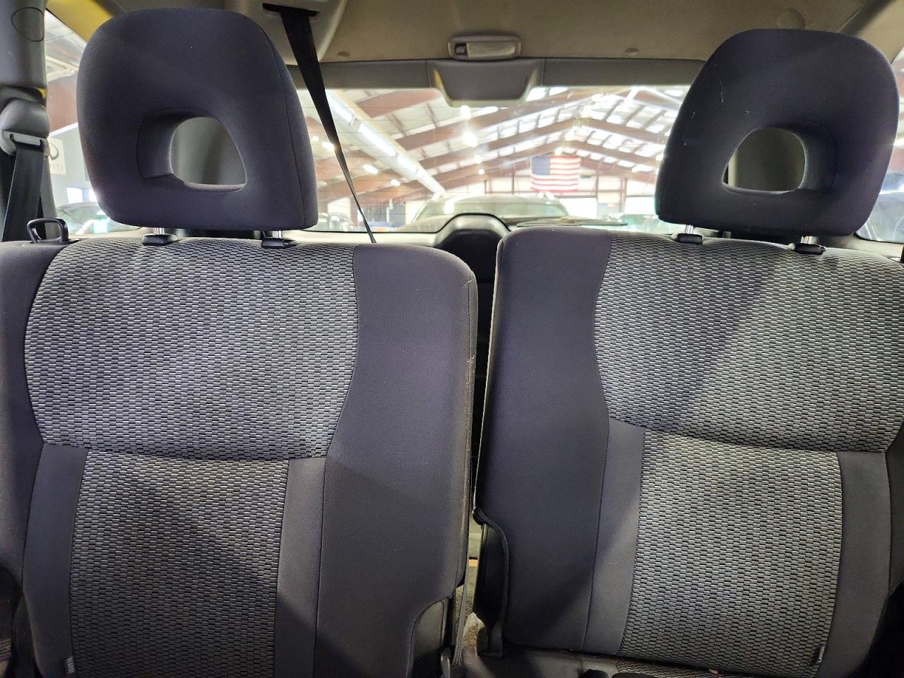 2005 Toyota Rav4 Base Silver vin: JTEGD20V550087536