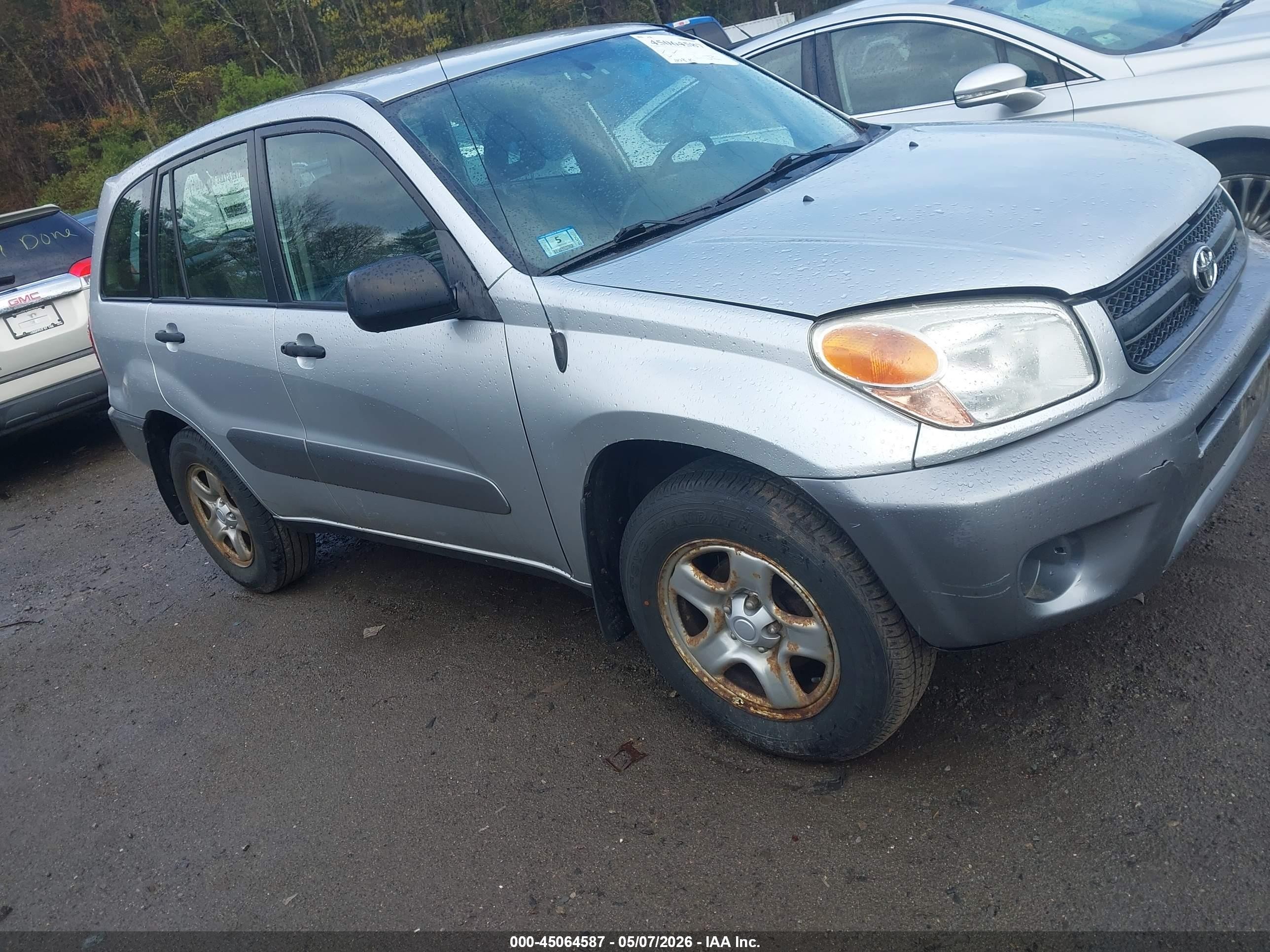 2005 Toyota Rav4   Silver vin: JTEGD20V550095586