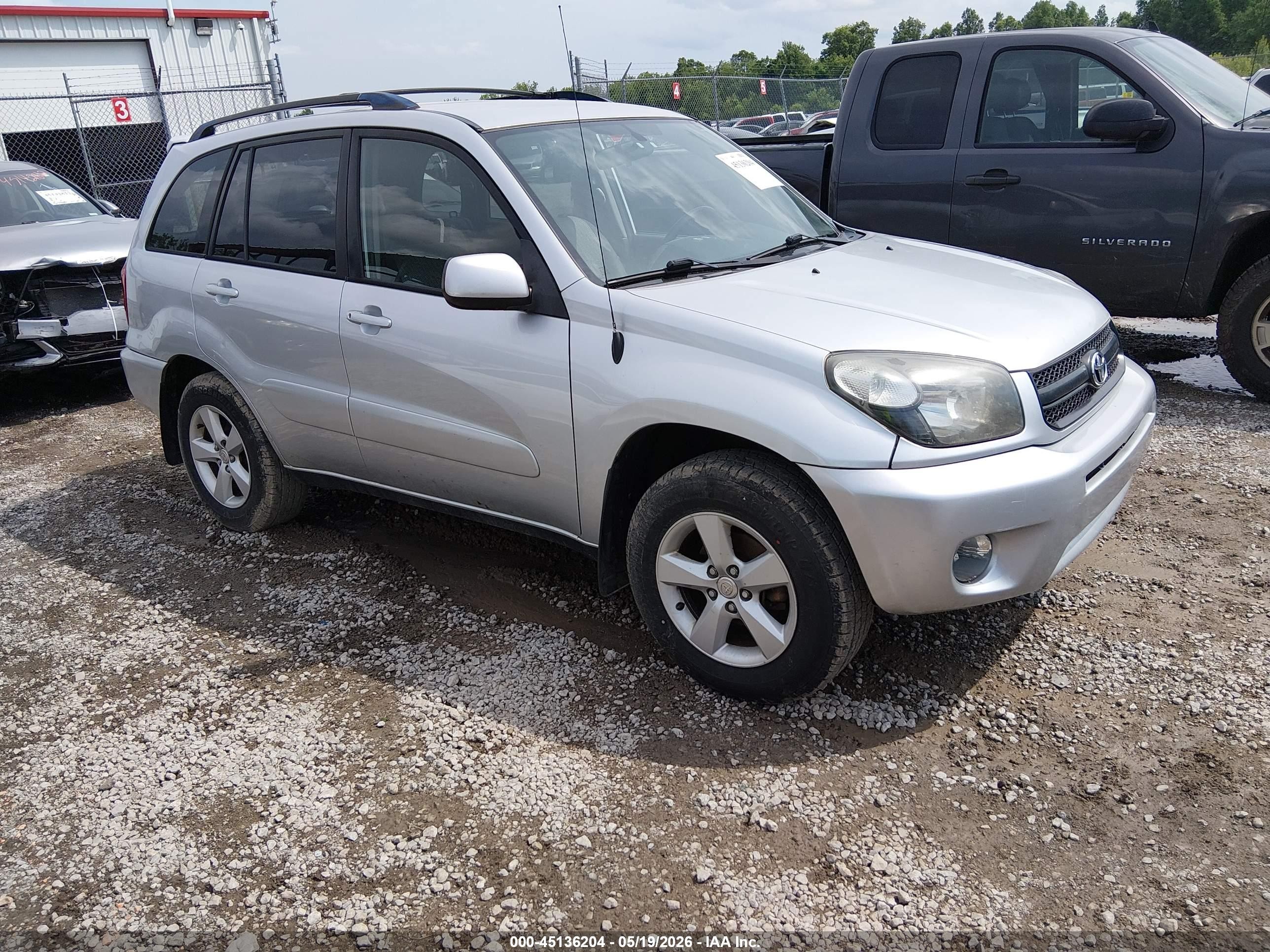 2004 Toyota Rav4   Silver vin: JTEGD20V640024251