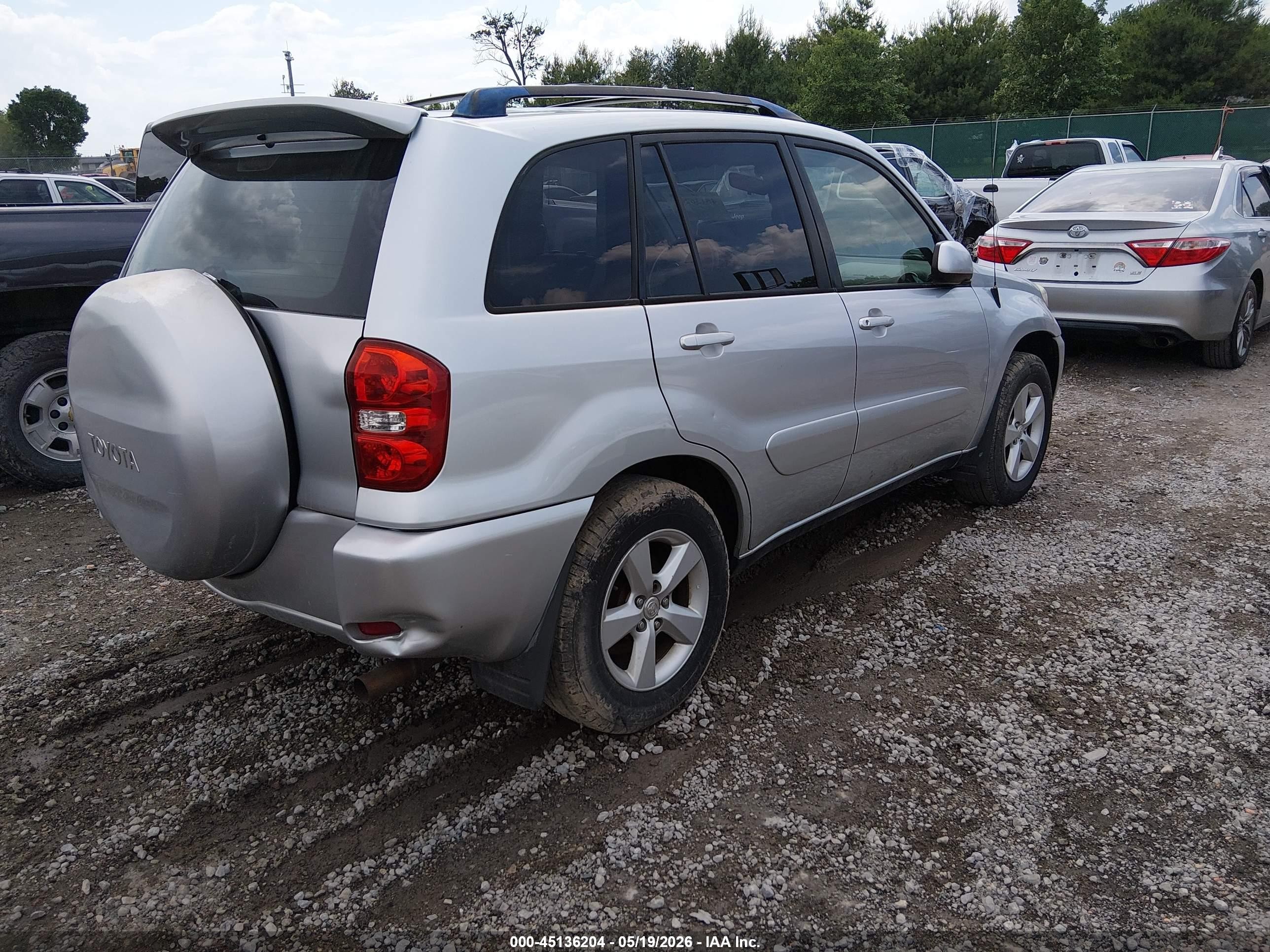 2004 Toyota Rav4   Silver vin: JTEGD20V640024251
