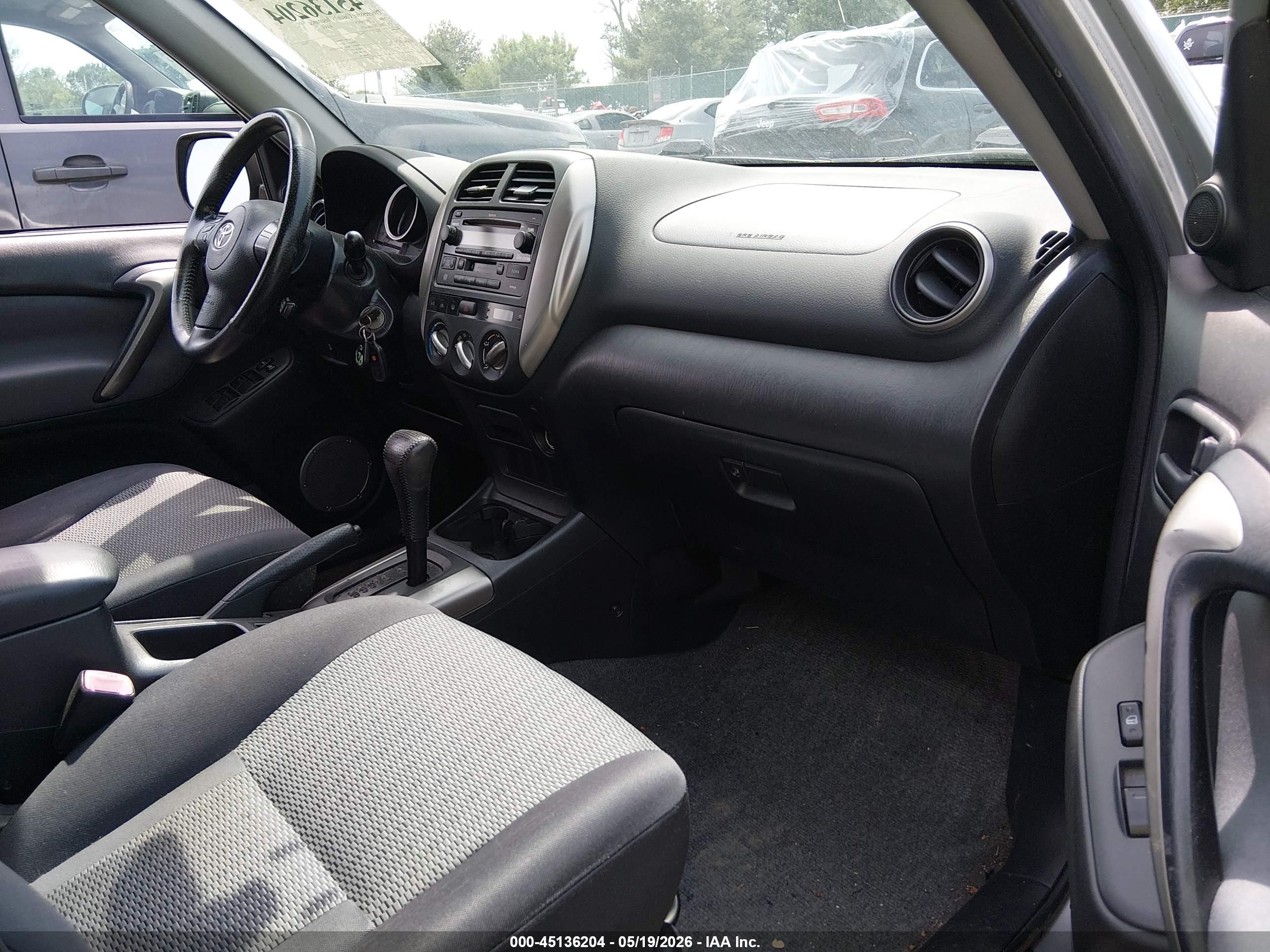 2004 Toyota Rav4   Silver vin: JTEGD20V640024251