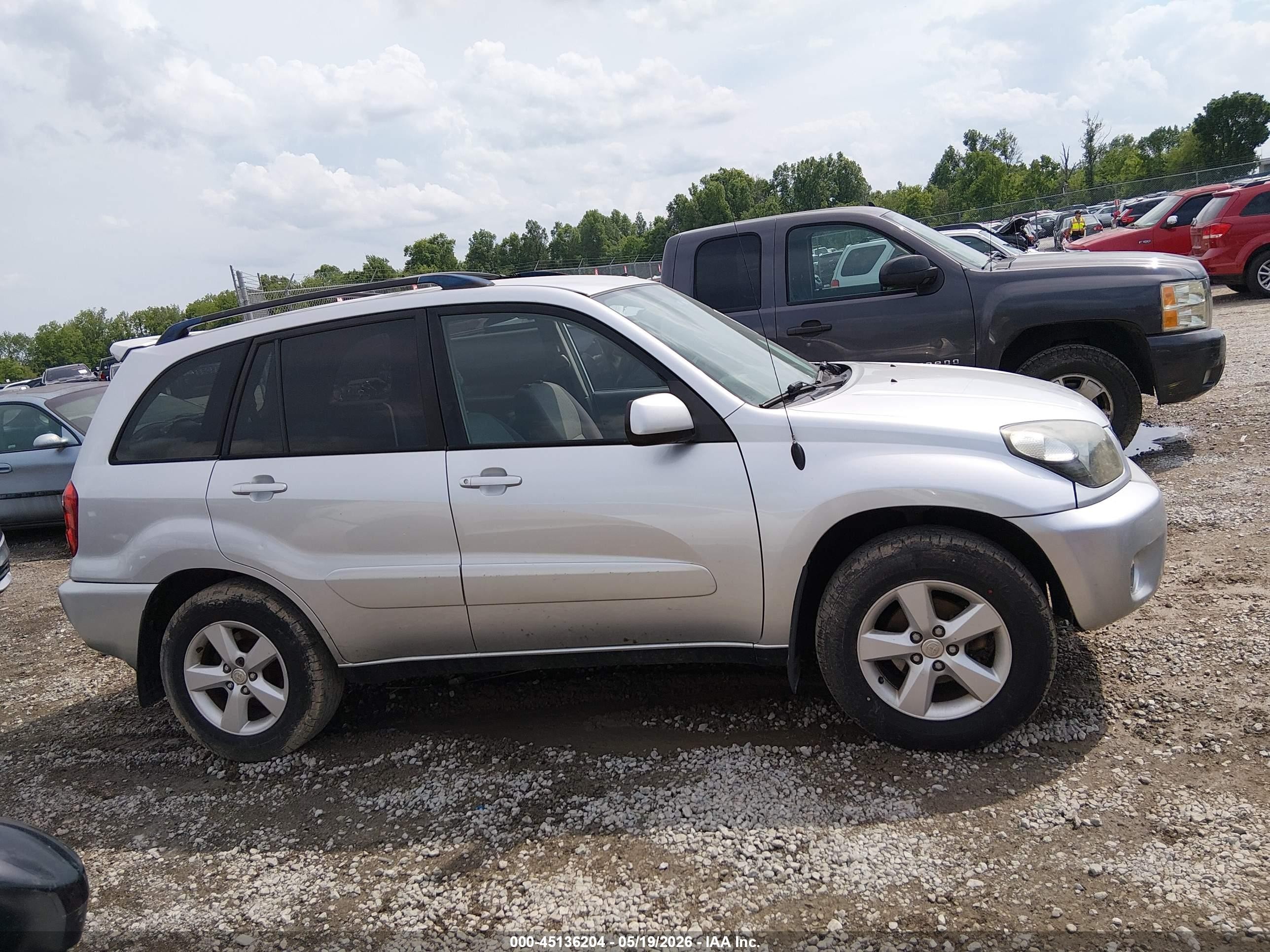 2004 Toyota Rav4   Silver vin: JTEGD20V640024251