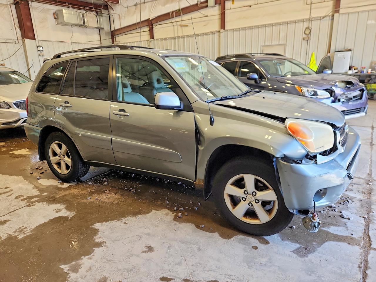 2004 Toyota Rav4 Base Green vin: JTEGD20V640025657