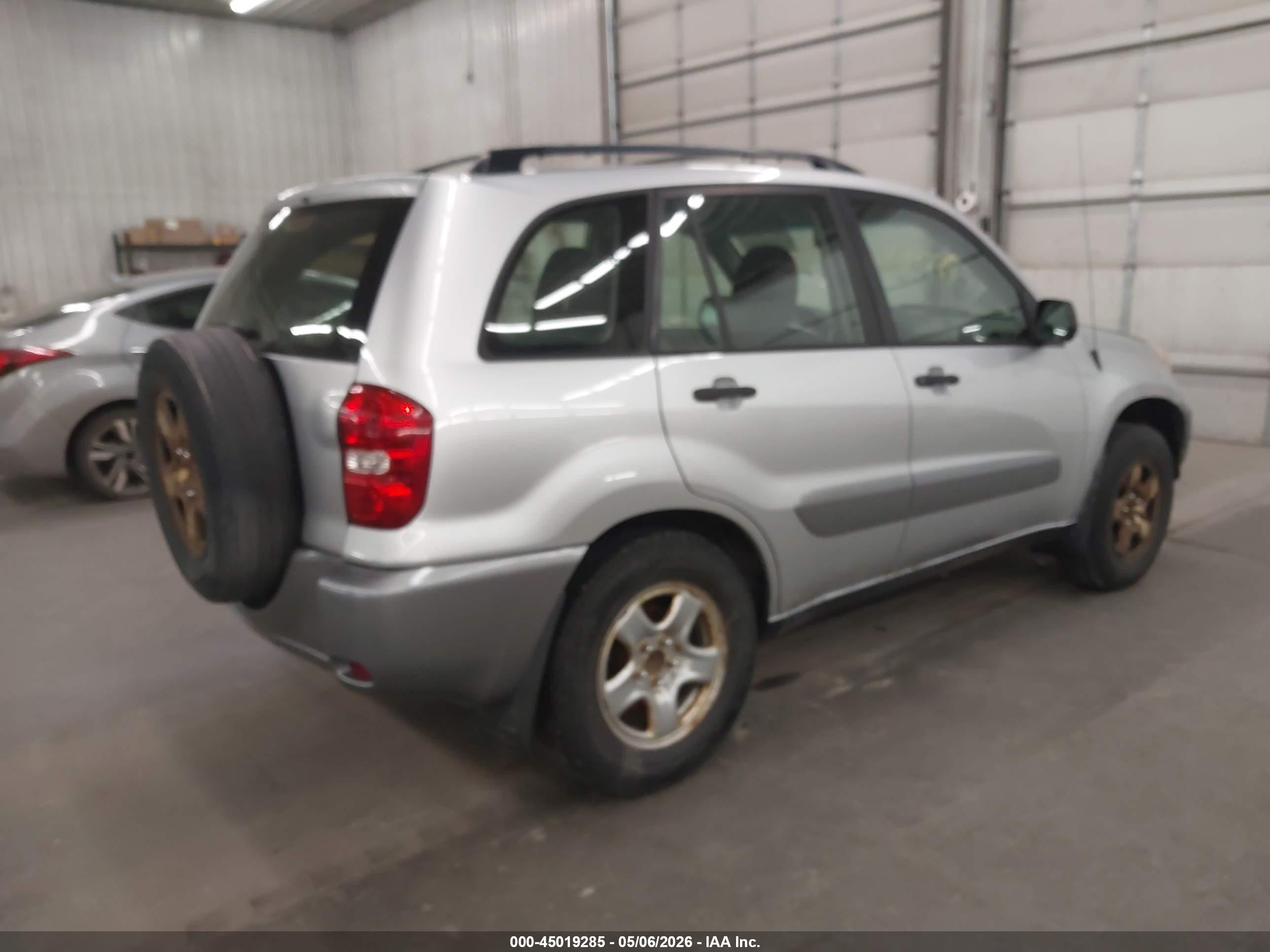 2004 Toyota Rav4   Silver vin: JTEGD20V640030423