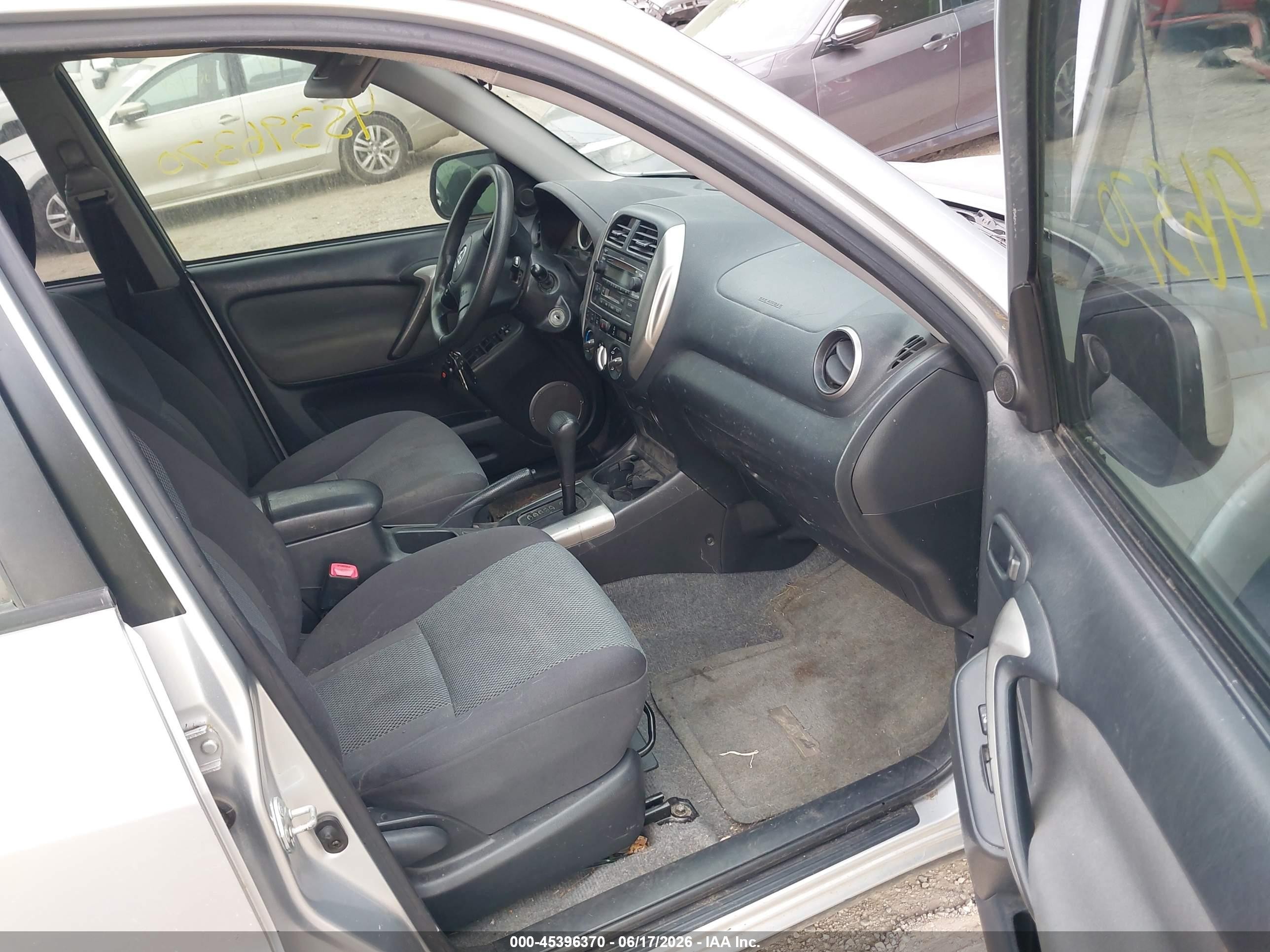 2005 Toyota Rav4 Silver vin: JTEGD20V650068915