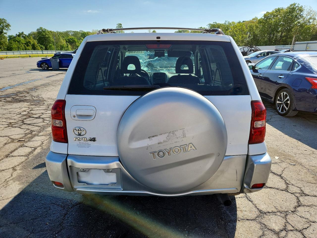 2005 Toyota Rav4 Base White vin: JTEGD20V650072236
