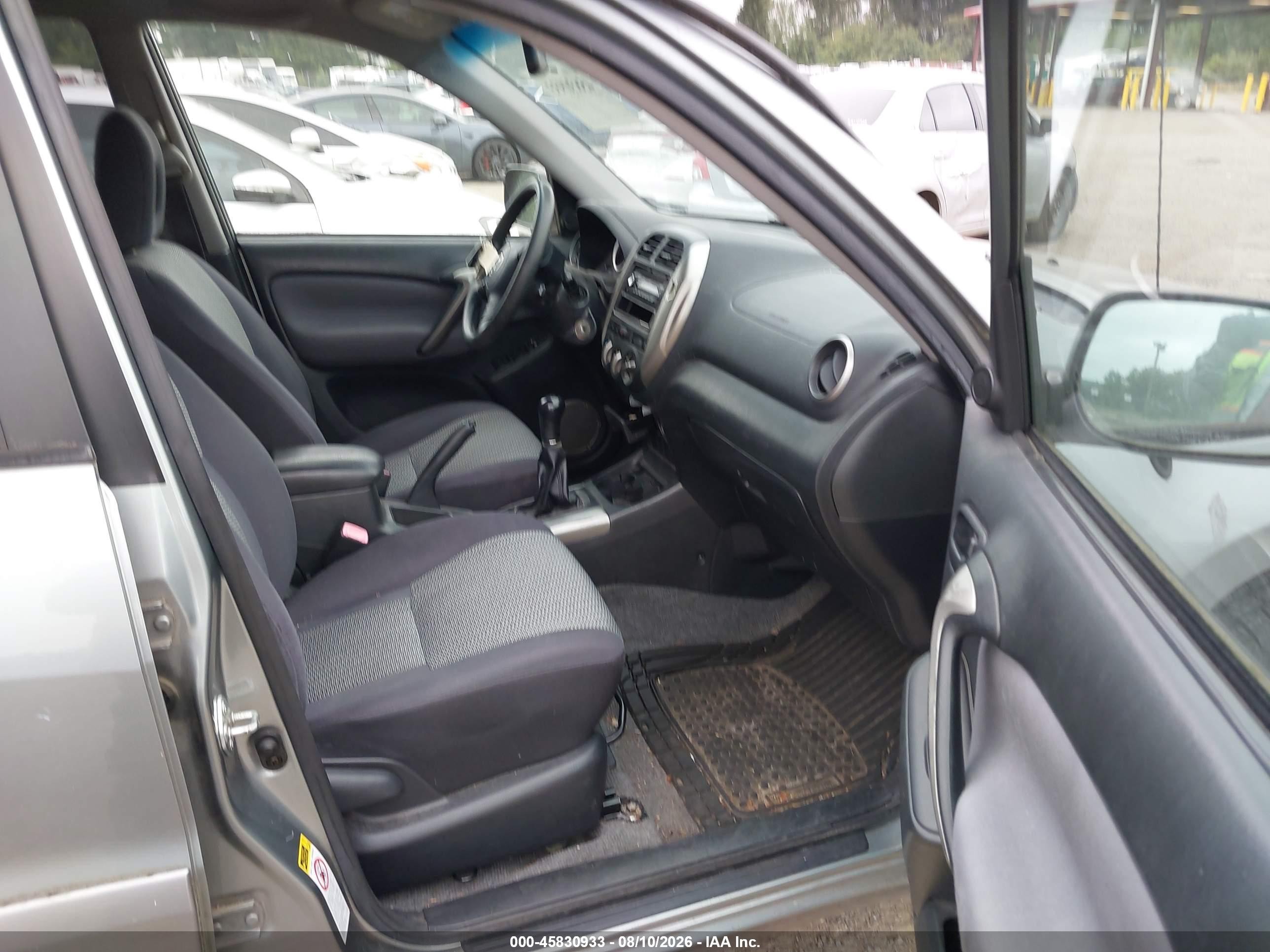2005 Toyota Rav4   Gray vin: JTEGD20V650075167