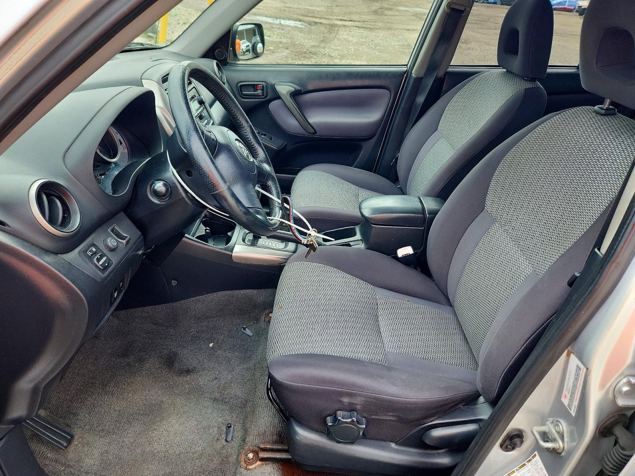 2005 Toyota Rav4 Base Серебряный vin: JTEGD20V650077632