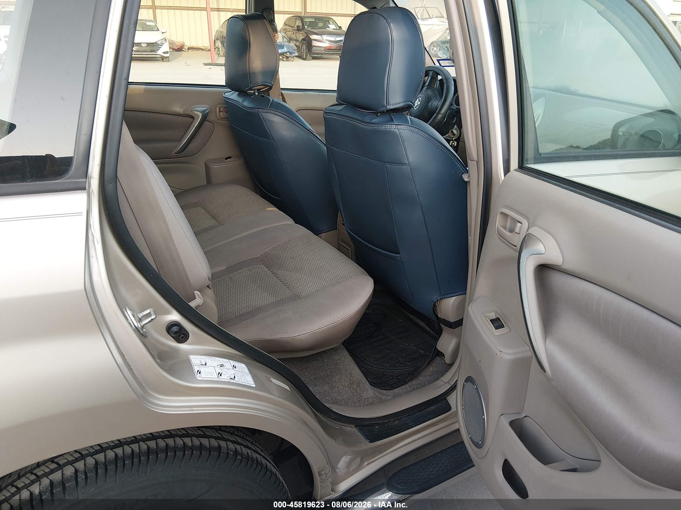 2004 Toyota Rav4   Gold vin: JTEGD20V740002128