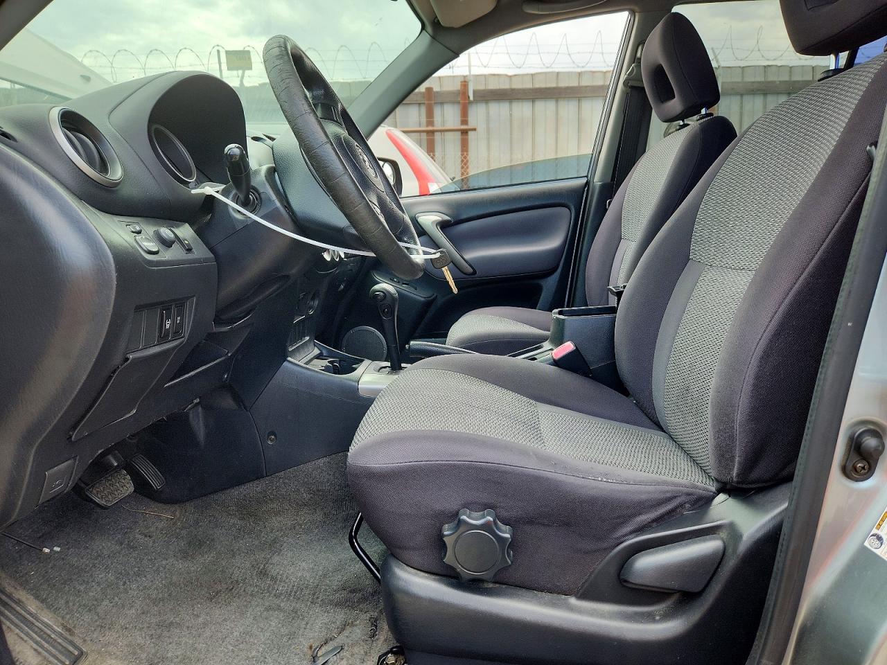 2004 Toyota Rav4 Base Gray vin: JTEGD20V740039731