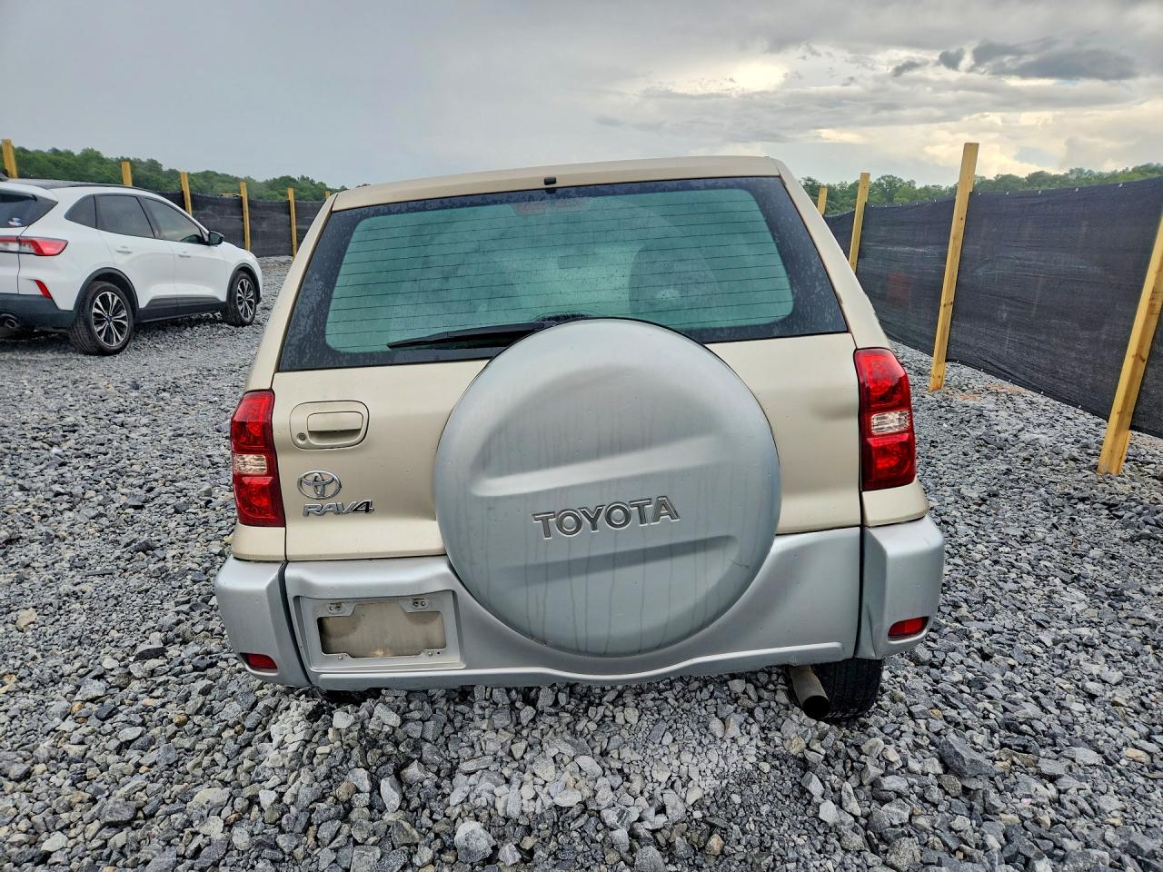 2004 Toyota Rav4 Base Beige vin: JTEGD20V740040426