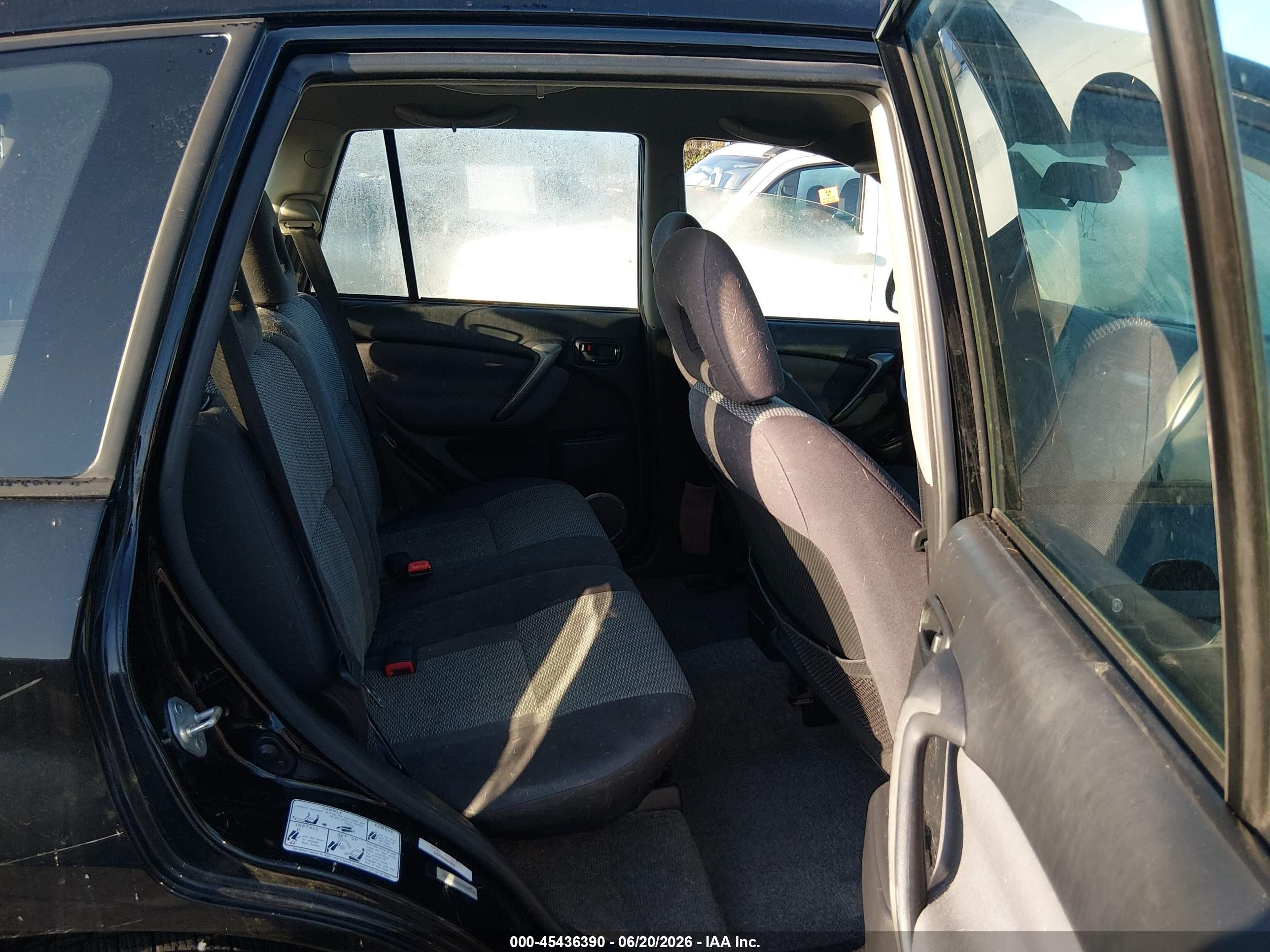 2004 Toyota Rav4   Black vin: JTEGD20V740046338