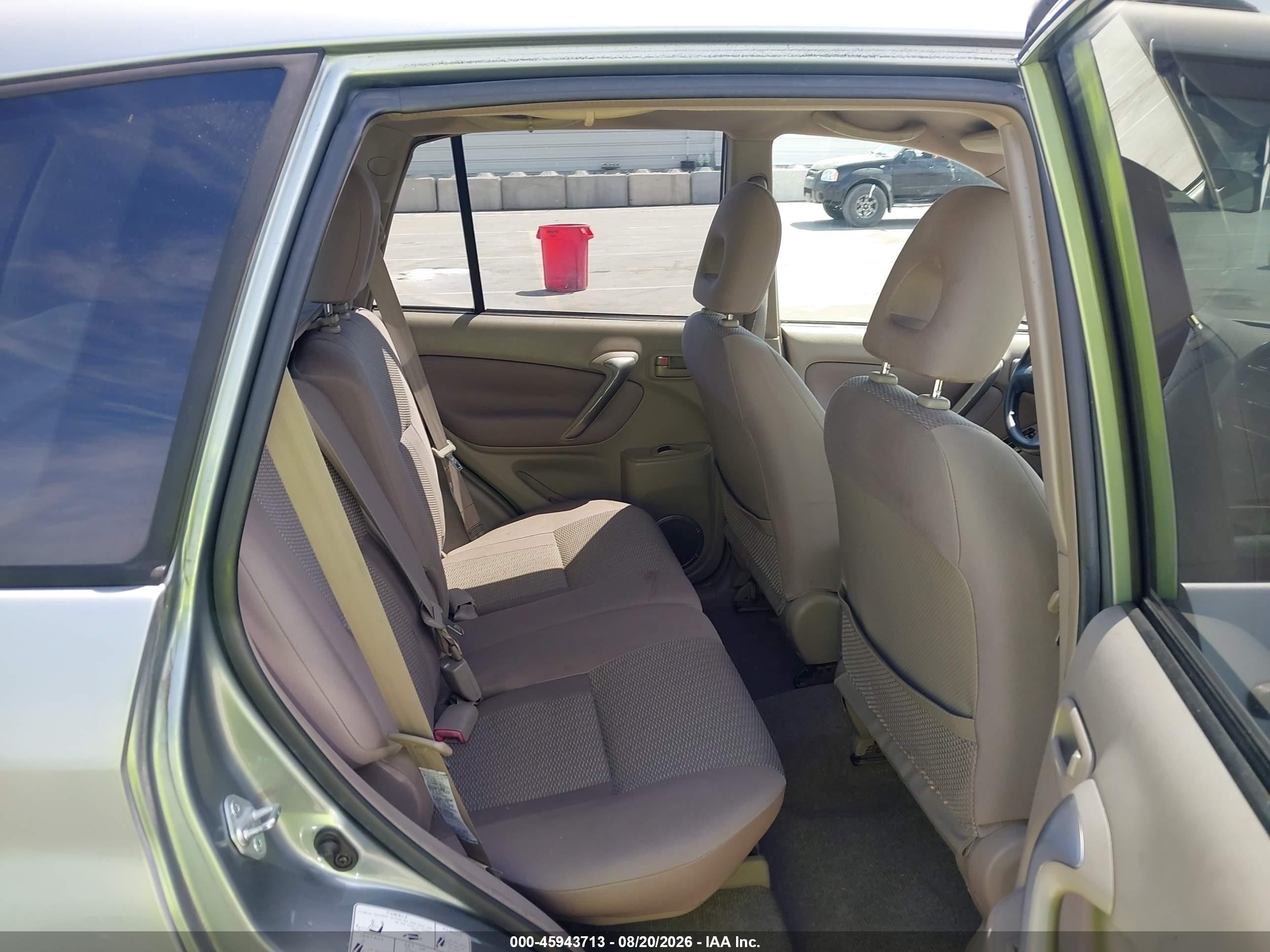 2004 Toyota Rav4   Silver vin: JTEGD20V740046761