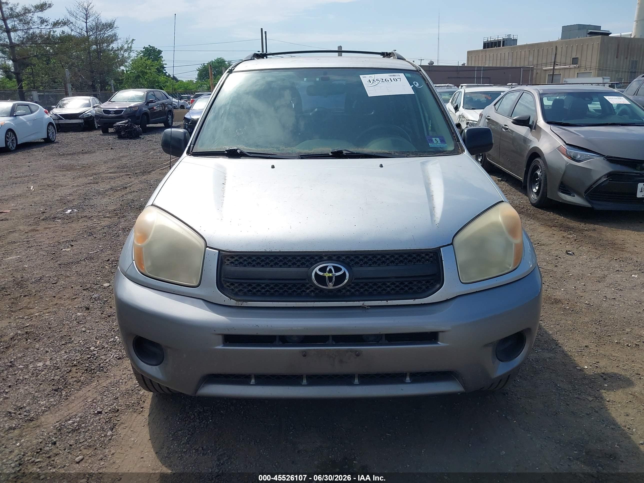 2005 Toyota Rav4   Silver vin: JTEGD20V750052609