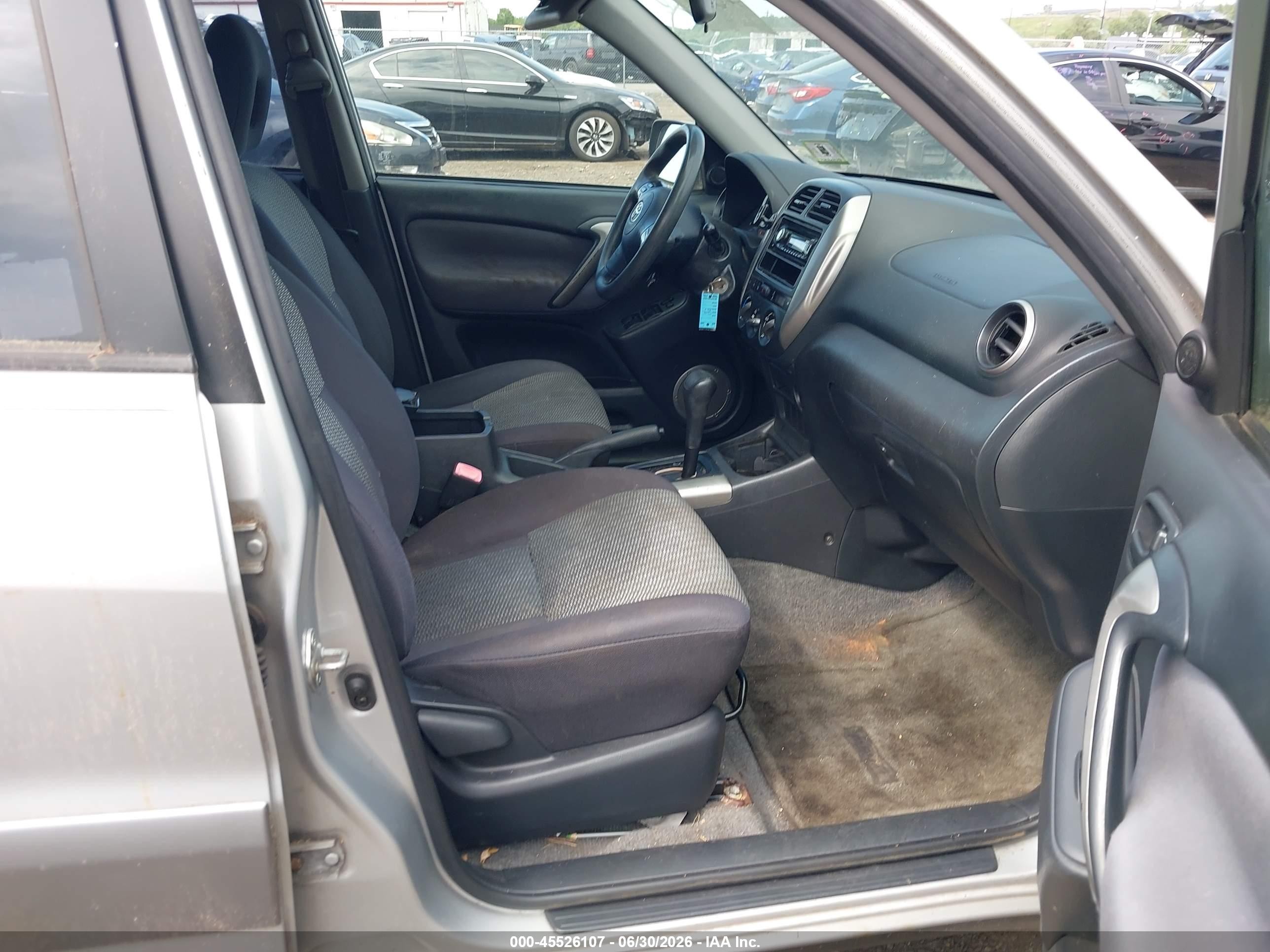 2005 Toyota Rav4   Silver vin: JTEGD20V750052609