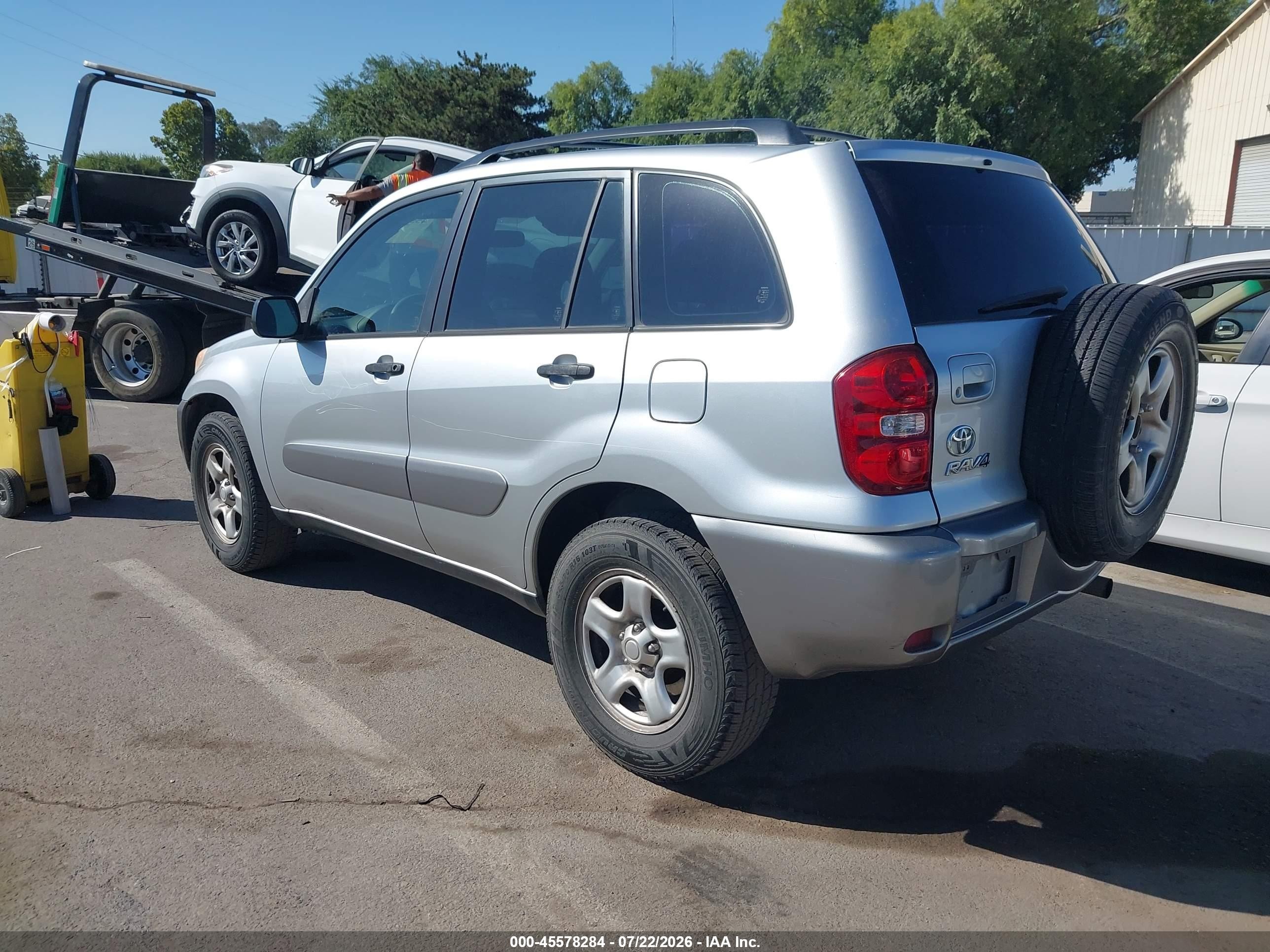 2005 Toyota Rav4   Silver vin: JTEGD20V750073282