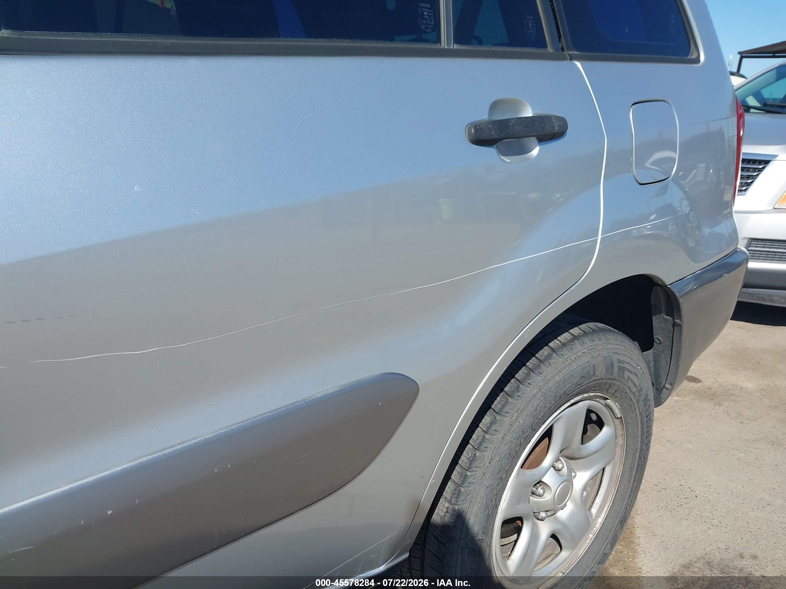 2005 Toyota Rav4   Silver vin: JTEGD20V750073282
