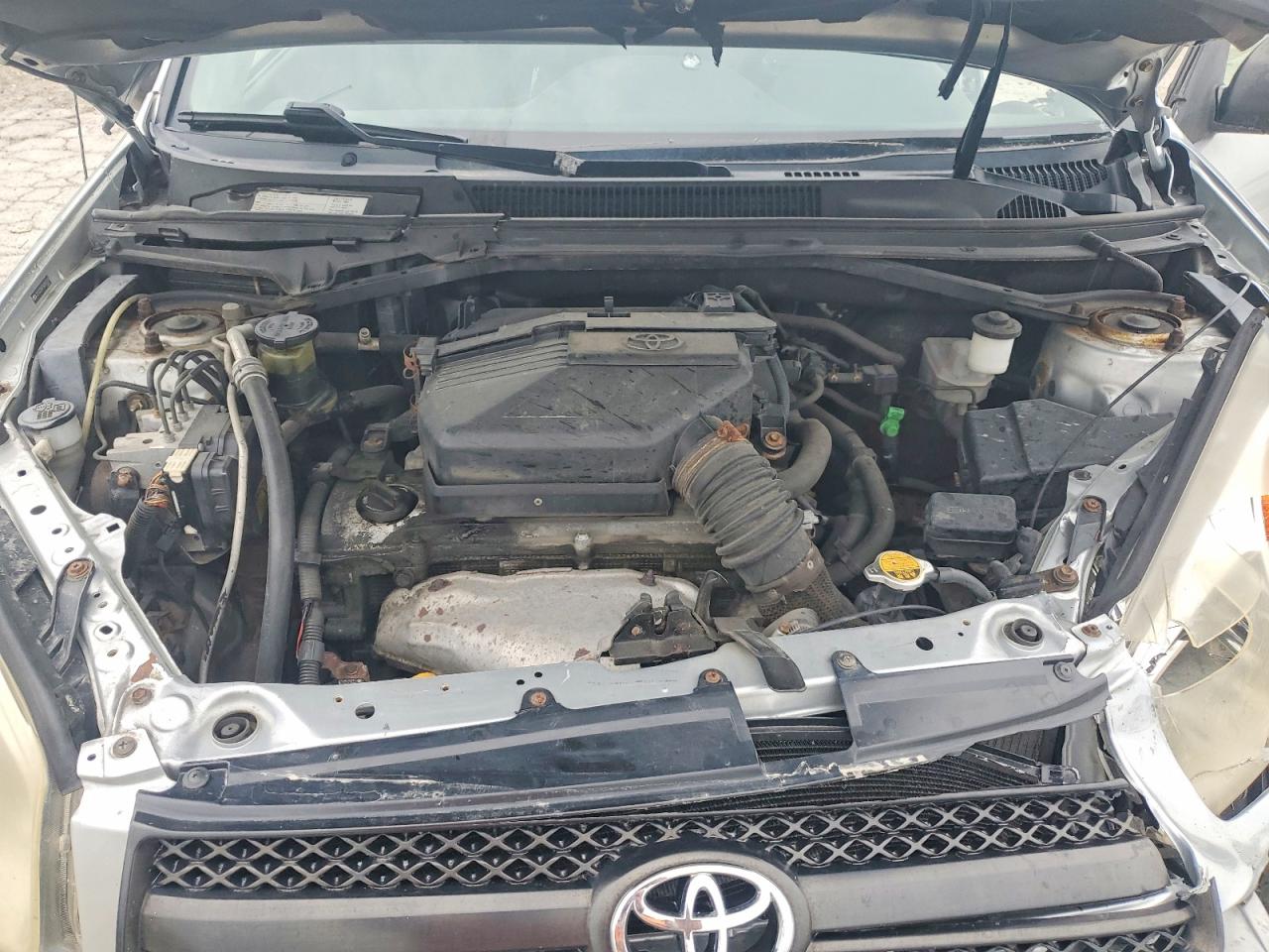 2005 Toyota Rav4 Base Silver vin: JTEGD20V750093371