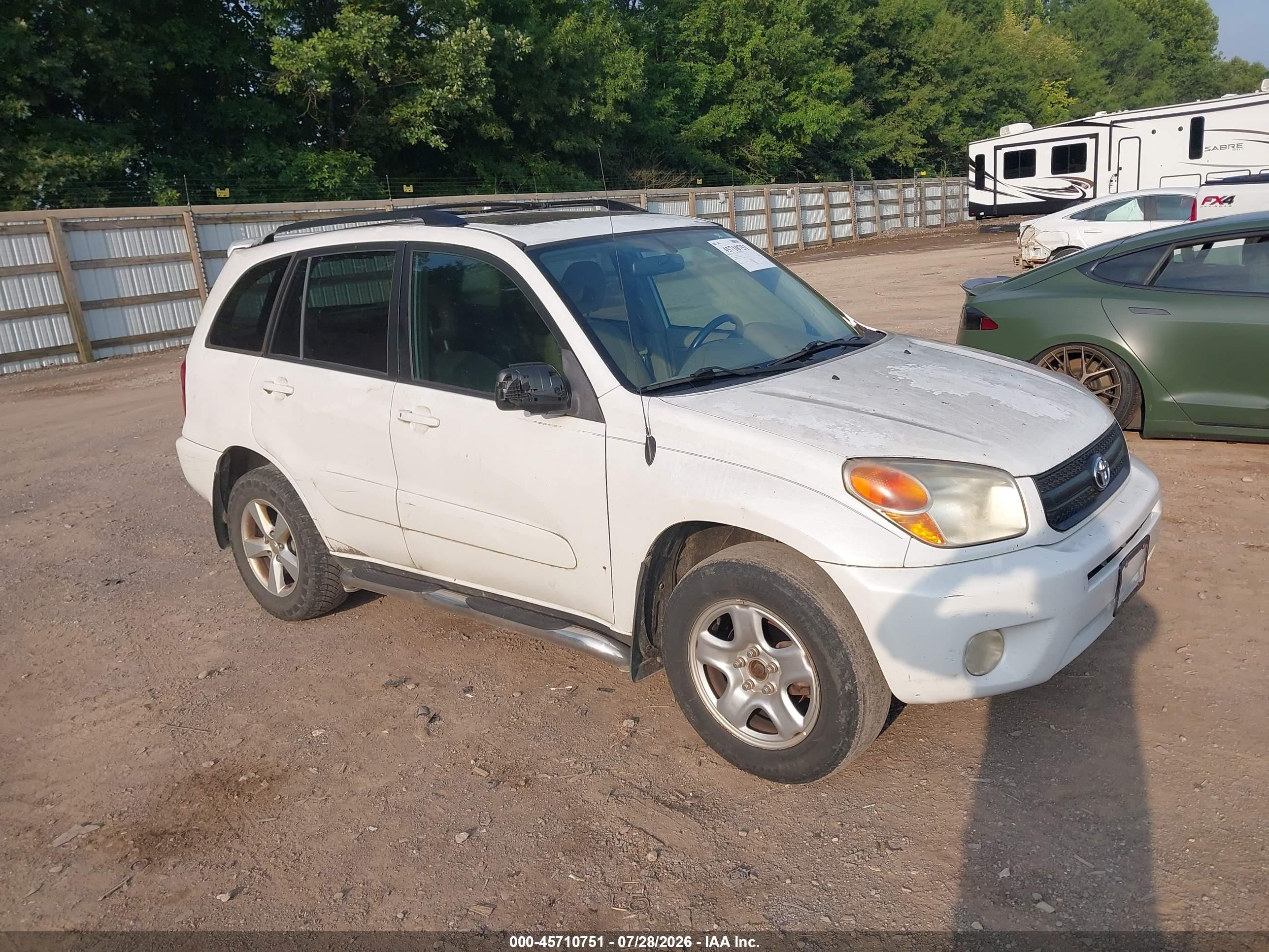 2004 Toyota Rav4   White vin: JTEGD20V840008178