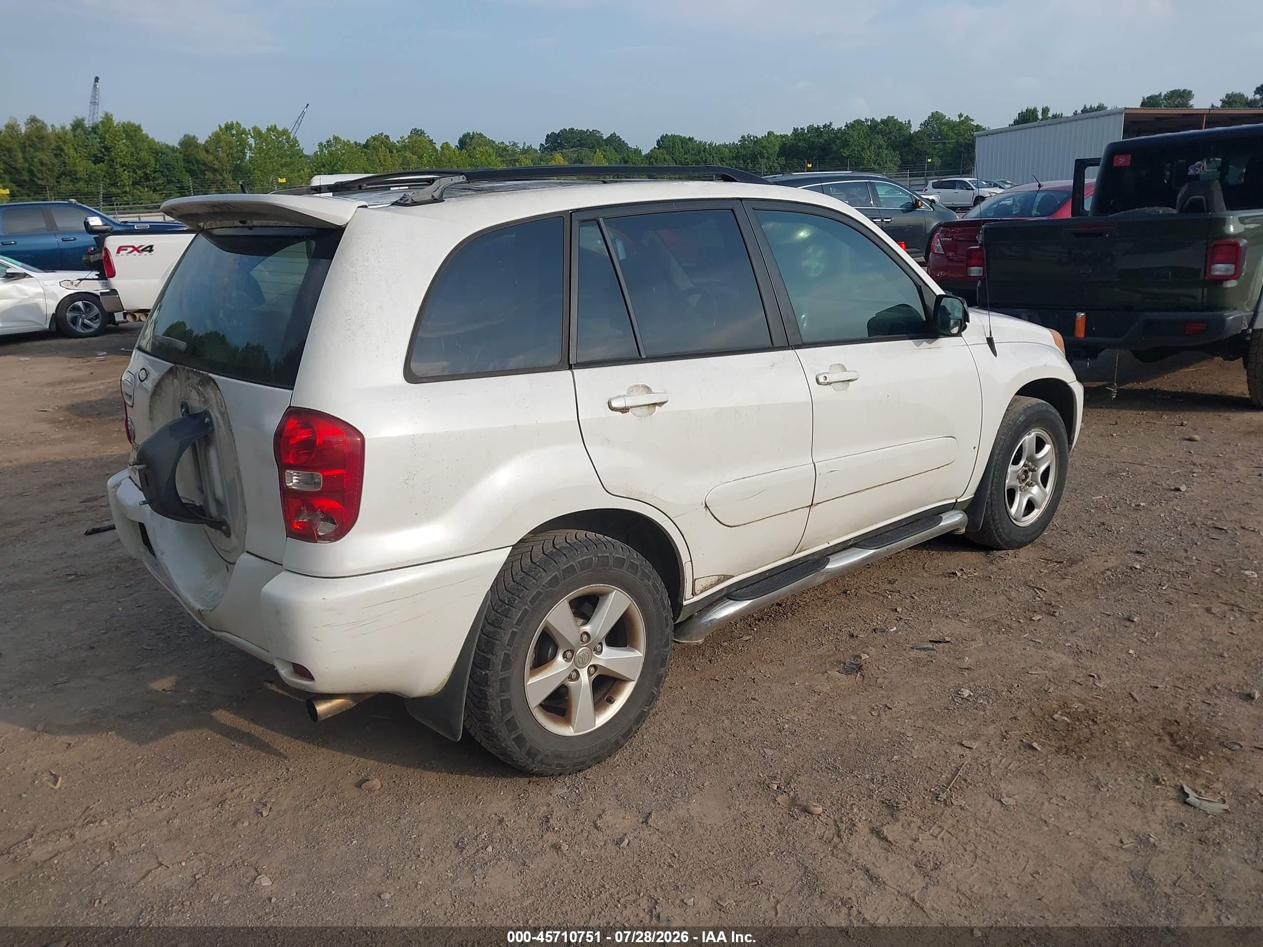 2004 Toyota Rav4   White vin: JTEGD20V840008178