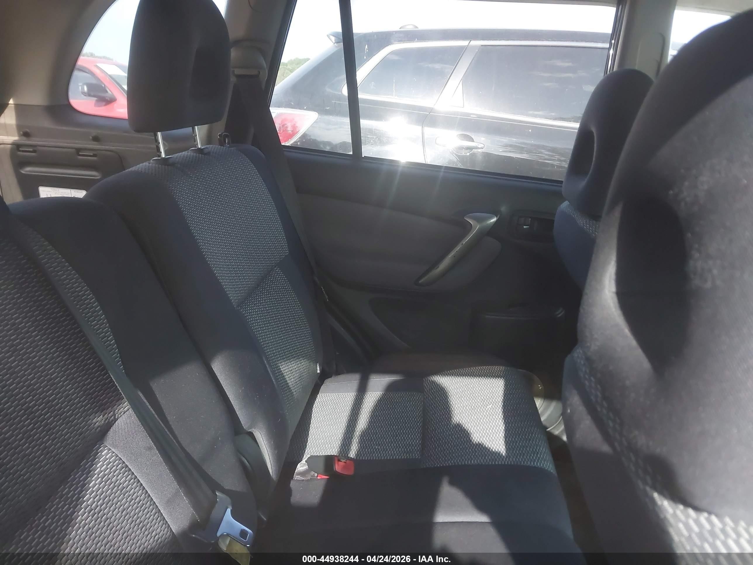 2005 Toyota Rav4   Black vin: JTEGD20V850048360