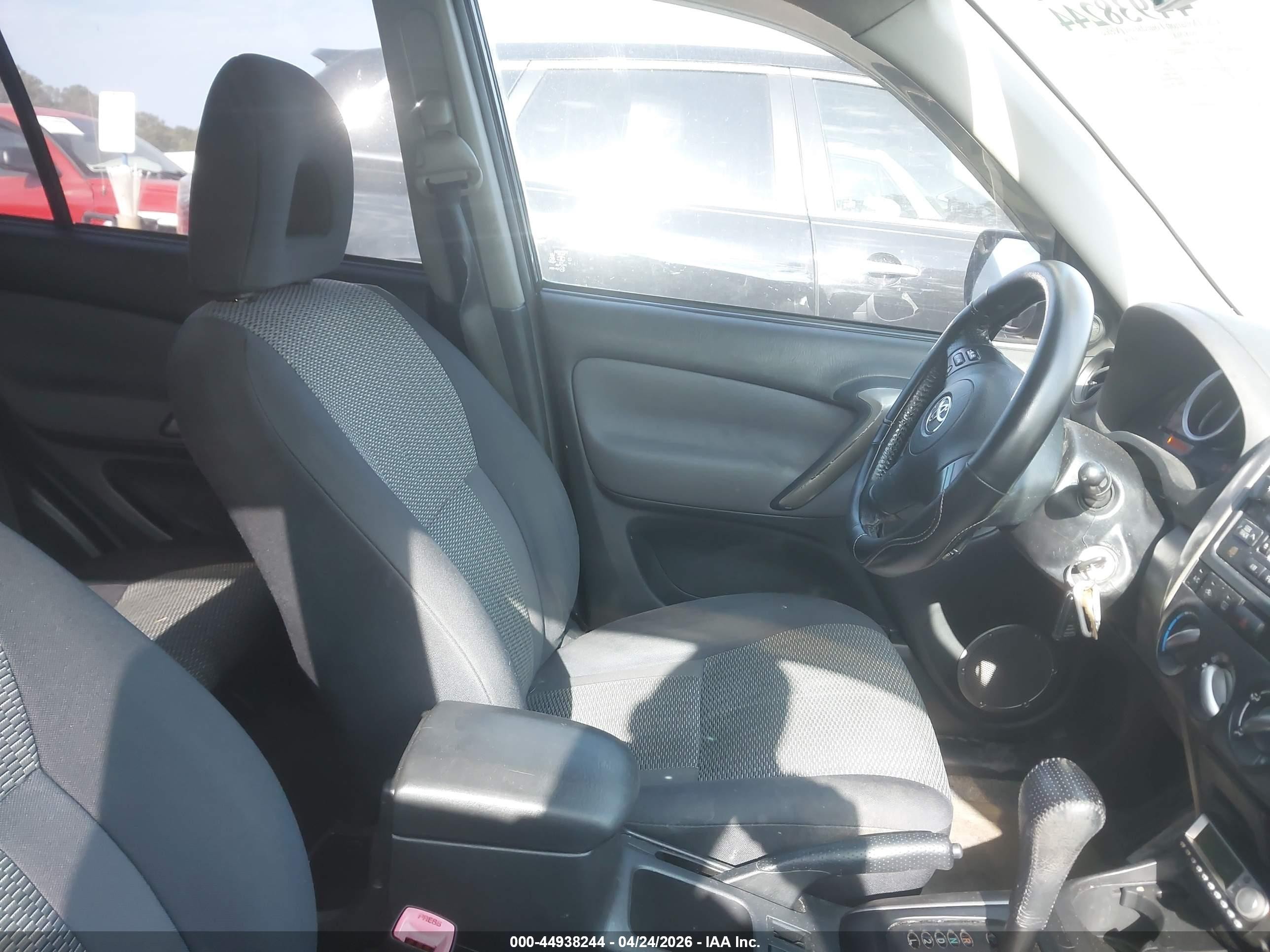 2005 Toyota Rav4   Black vin: JTEGD20V850048360