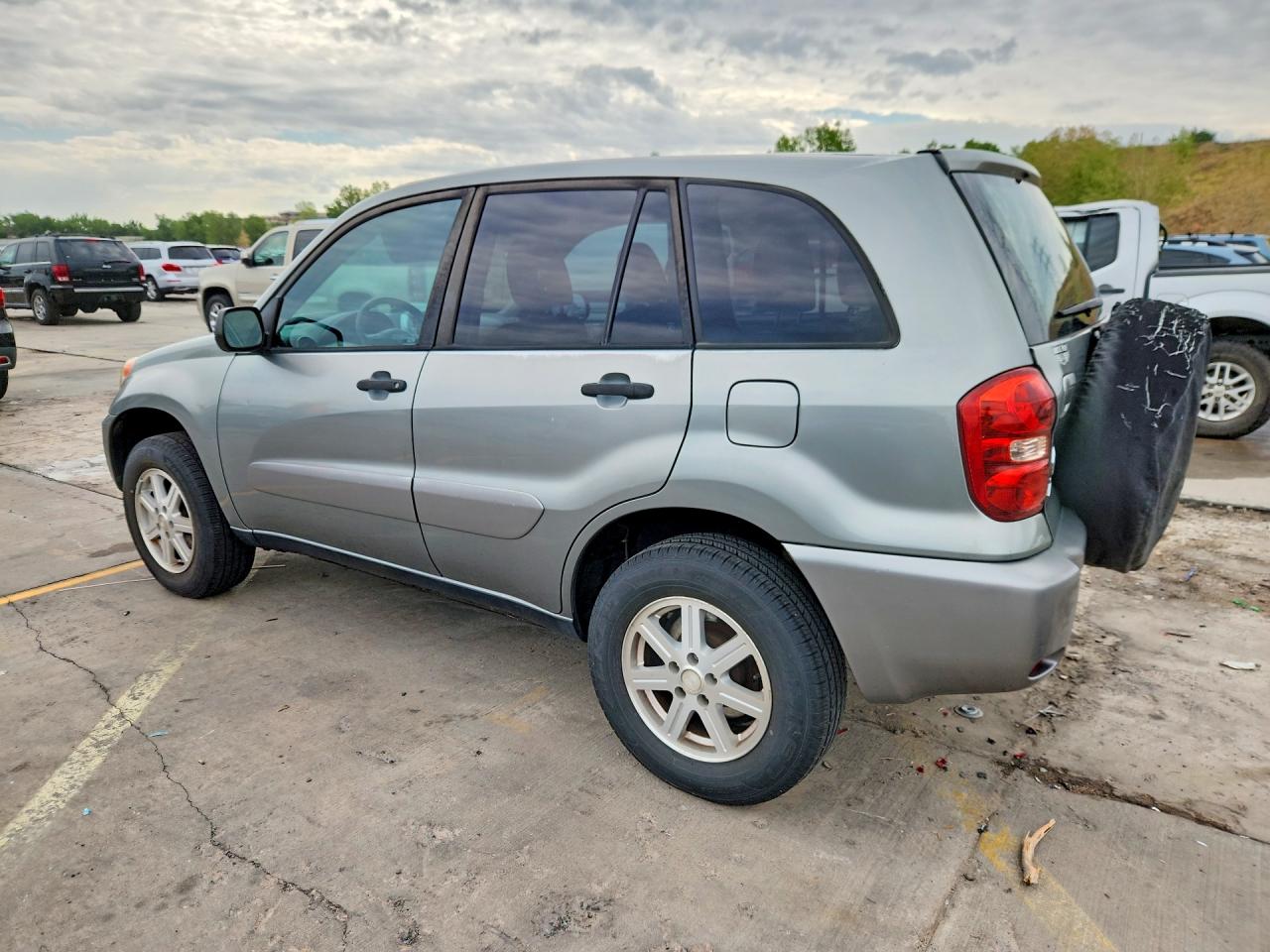 2005 Toyota Rav4 Base Silver vin: JTEGD20V850085683