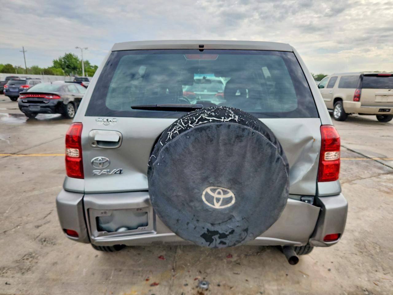 2005 Toyota Rav4 Base Silver vin: JTEGD20V850085683