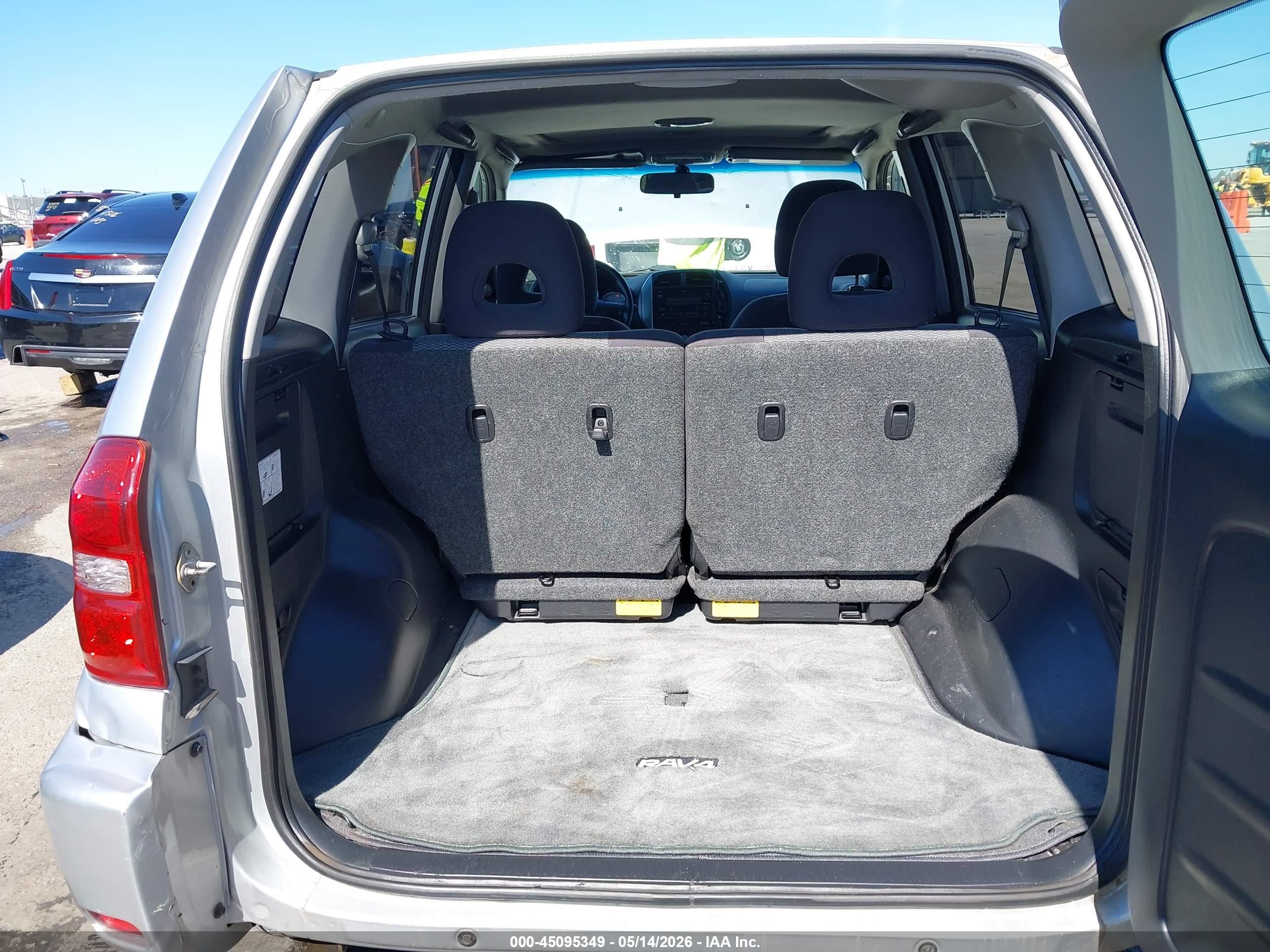 2005 Toyota Rav4   Silver vin: JTEGD20V850095212