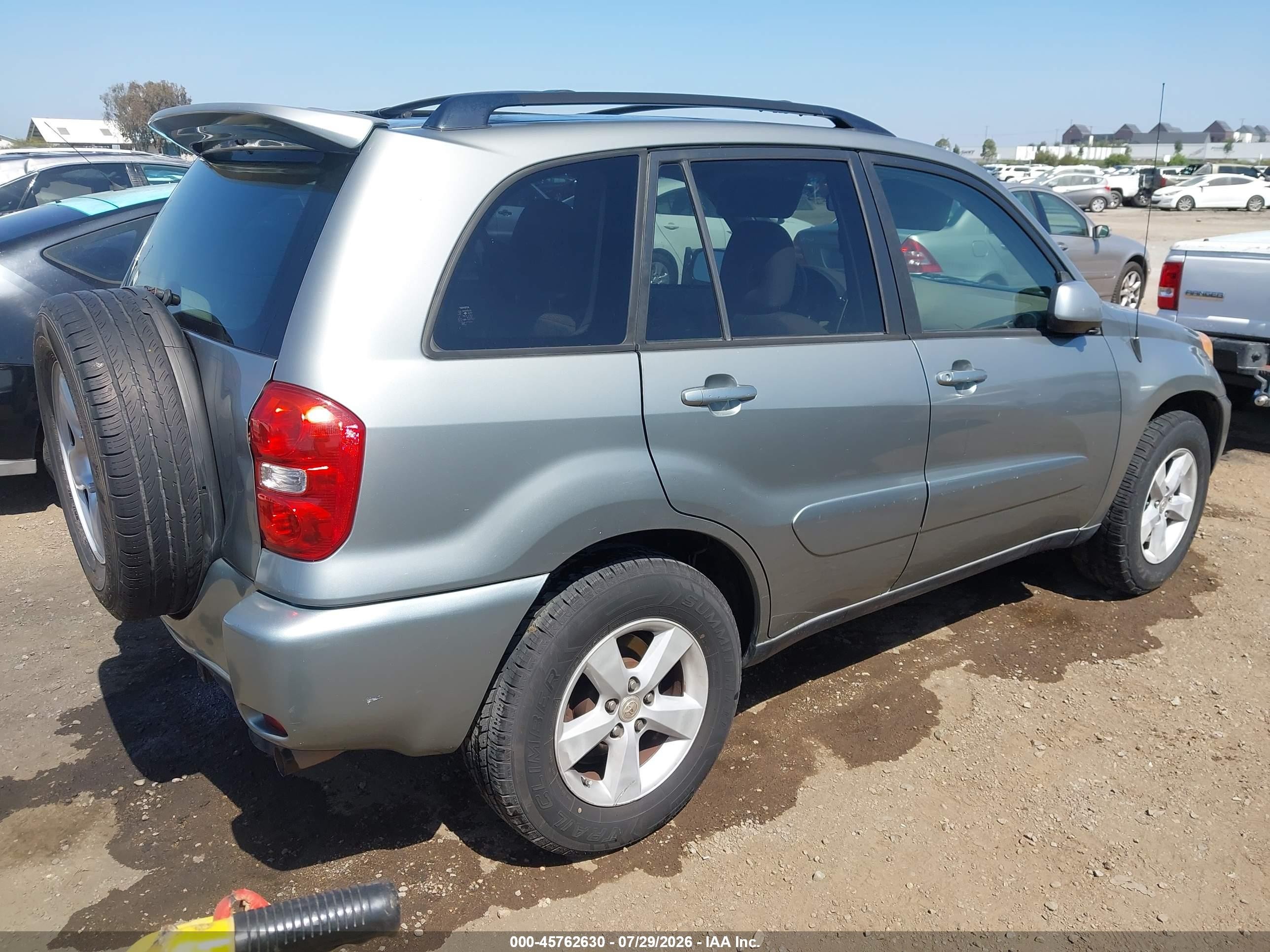 2004 Toyota Rav4   Silver vin: JTEGD20V940003913