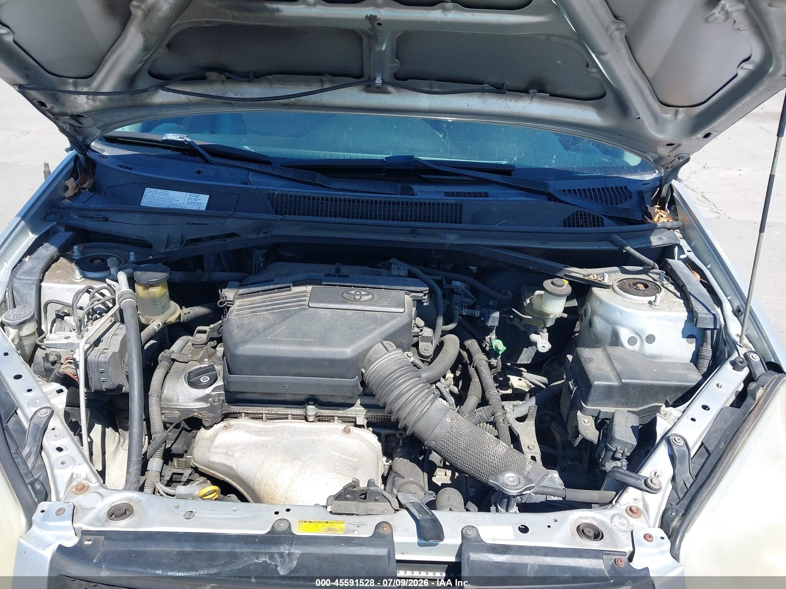2004 Toyota Rav4   Silver vin: JTEGD20V940010425