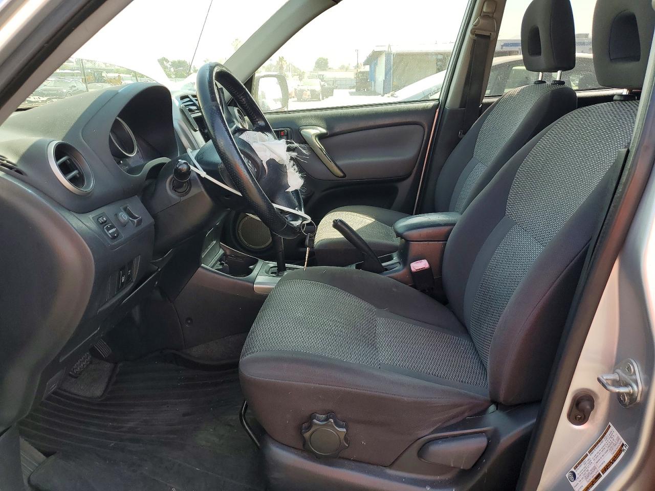 2005 Toyota Rav4 Base Silver vin: JTEGD20V950066480