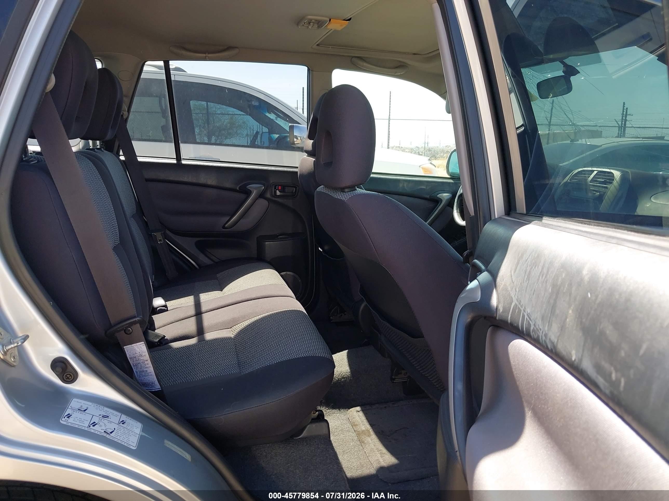 2004 Toyota Rav4   Silver vin: JTEGD20VX40006254