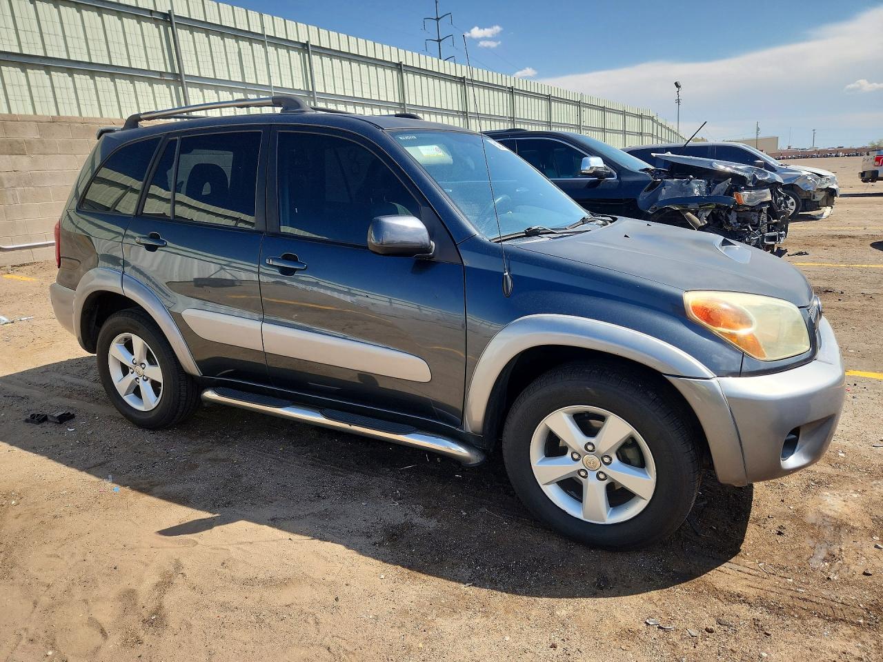 2004 Toyota Rav4 Base Gray vin: JTEGD20VX40012023