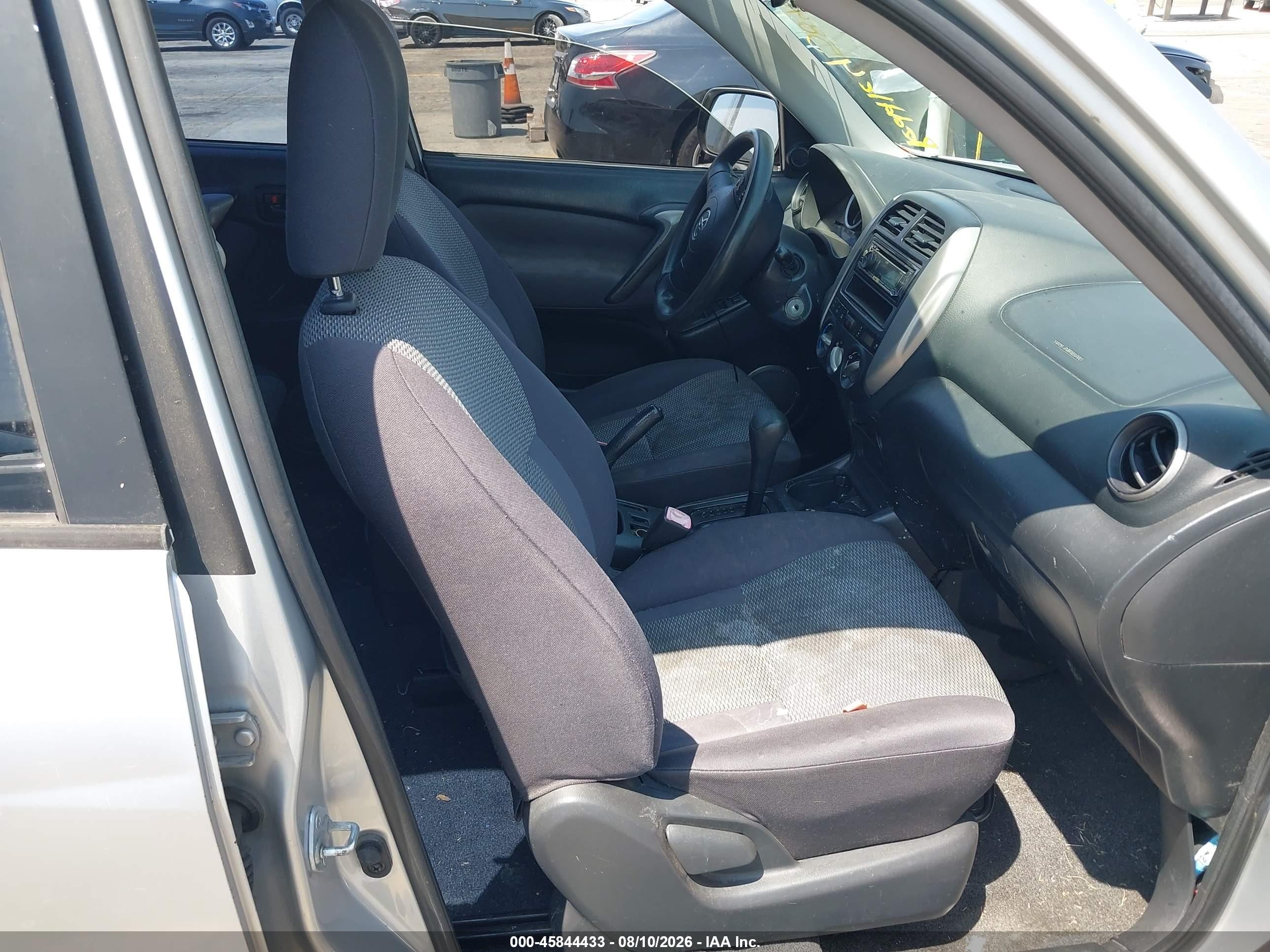 2004 Toyota Rav4   Silver vin: JTEGD20VX40016685